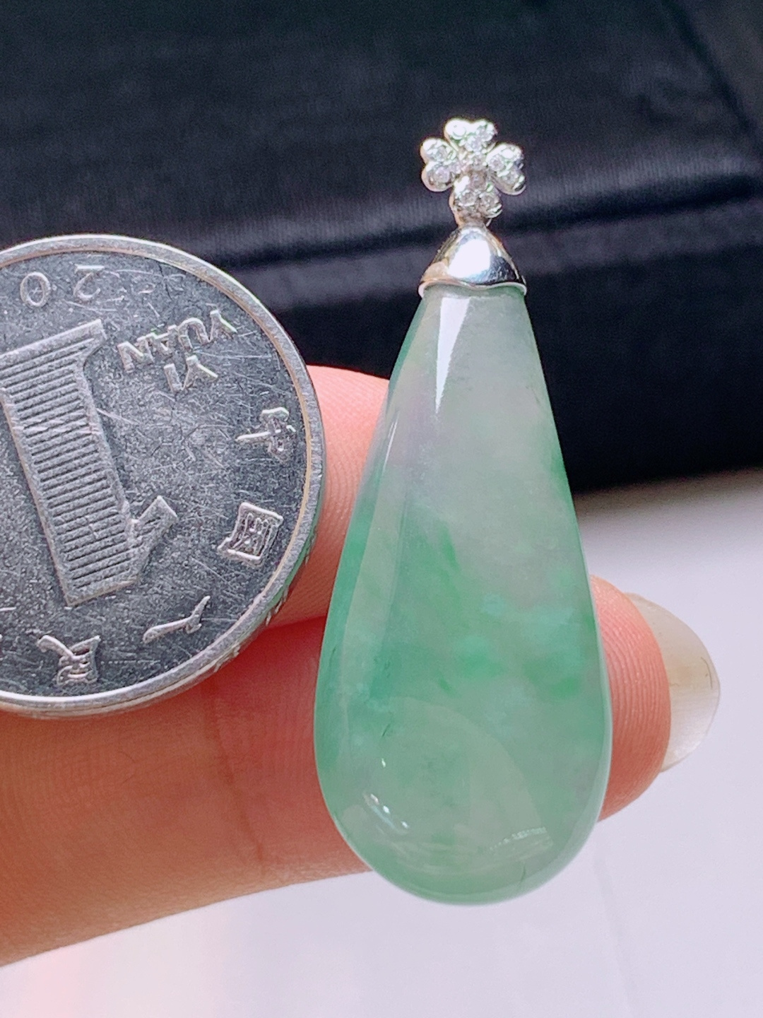 ️ 冰种飘花水滴吊坠，水润饱满，飘花灵动，裸石34.7-14.2-6.340.9