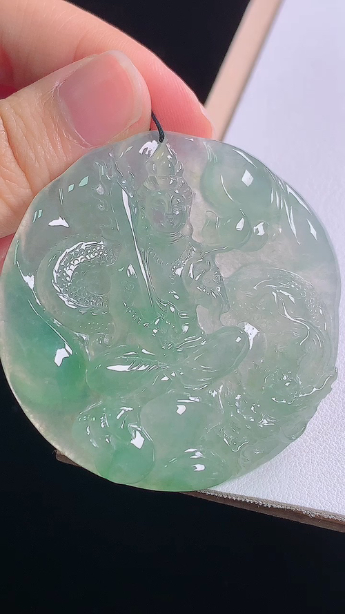 ️冰晴虚空藏菩萨，无裂，尺寸:51.2-6.5mm