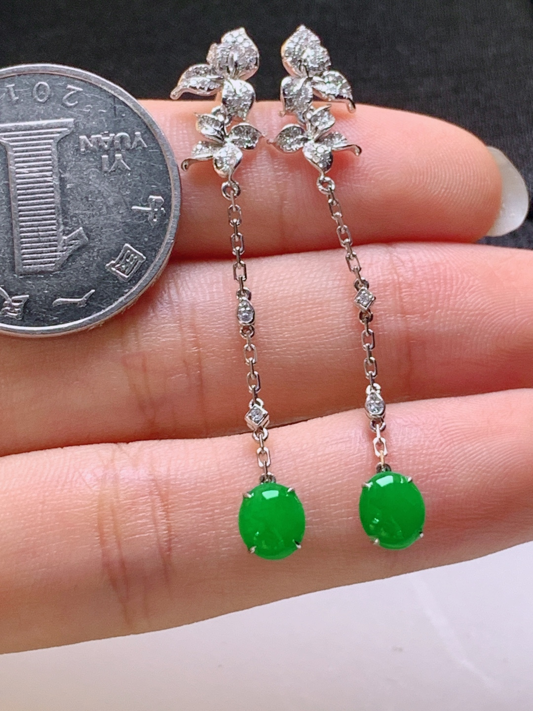 ️ 冰阳绿旦面耳坠，色阳水润，裸石6.3-5.4-2.5