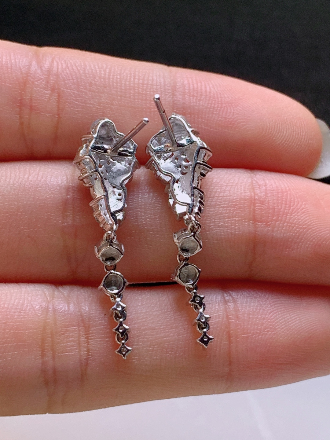 ️ 冰旦面设计款耳坠，冰透起光，无裂