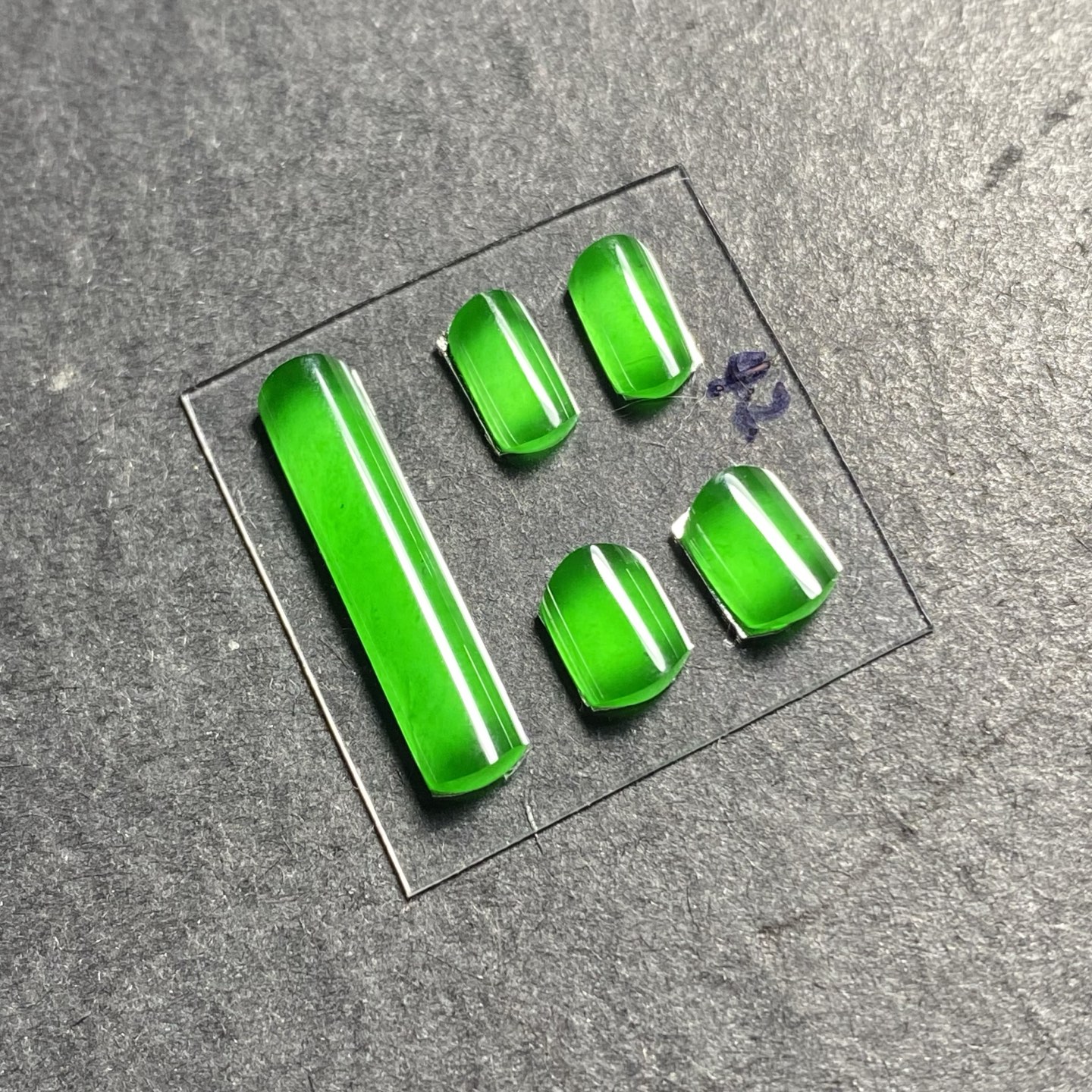 ️超值5100阳绿马鞍一手，6.1*4.4*2.1