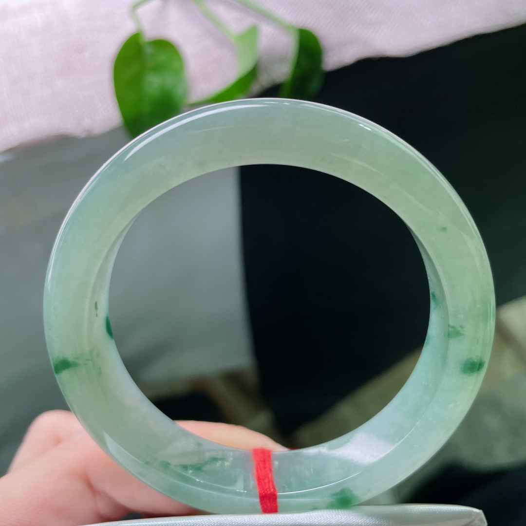 55.4/12.7/8.6，飘花正圈，如山谷空灵，清幽雅静，种老，盈盈一水间，无裂，ss50466a