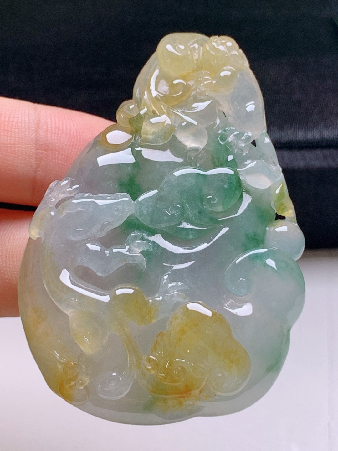 ️ 冰黄翡飘花貔貅，无裂色正厚装，裸石58.3-39.7-10.4