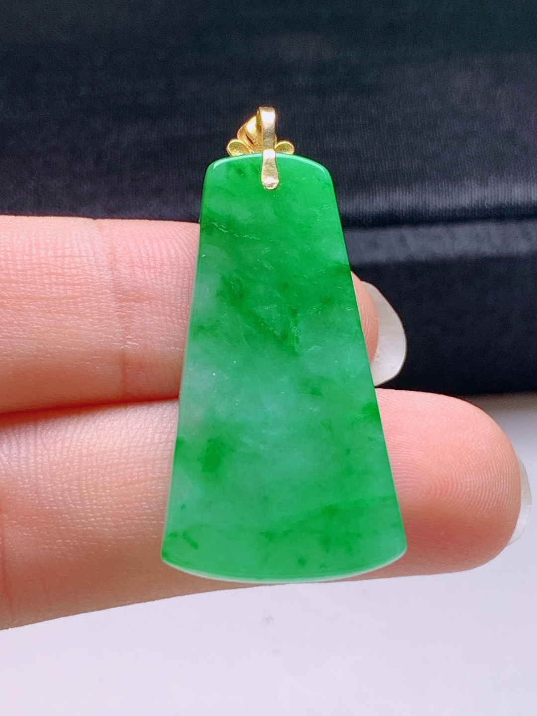 ️ 冰阳绿无事牌吊坠，无裂色阳，裸石32.3-17.3-3.637.1