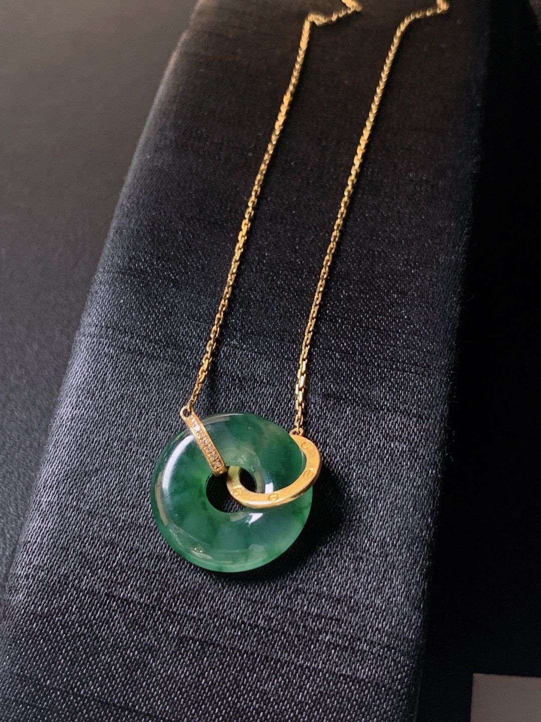 ️ 冰种飘花甜甜圈锁骨链，无裂水润，飘花灵动，裸石17.6-3.8