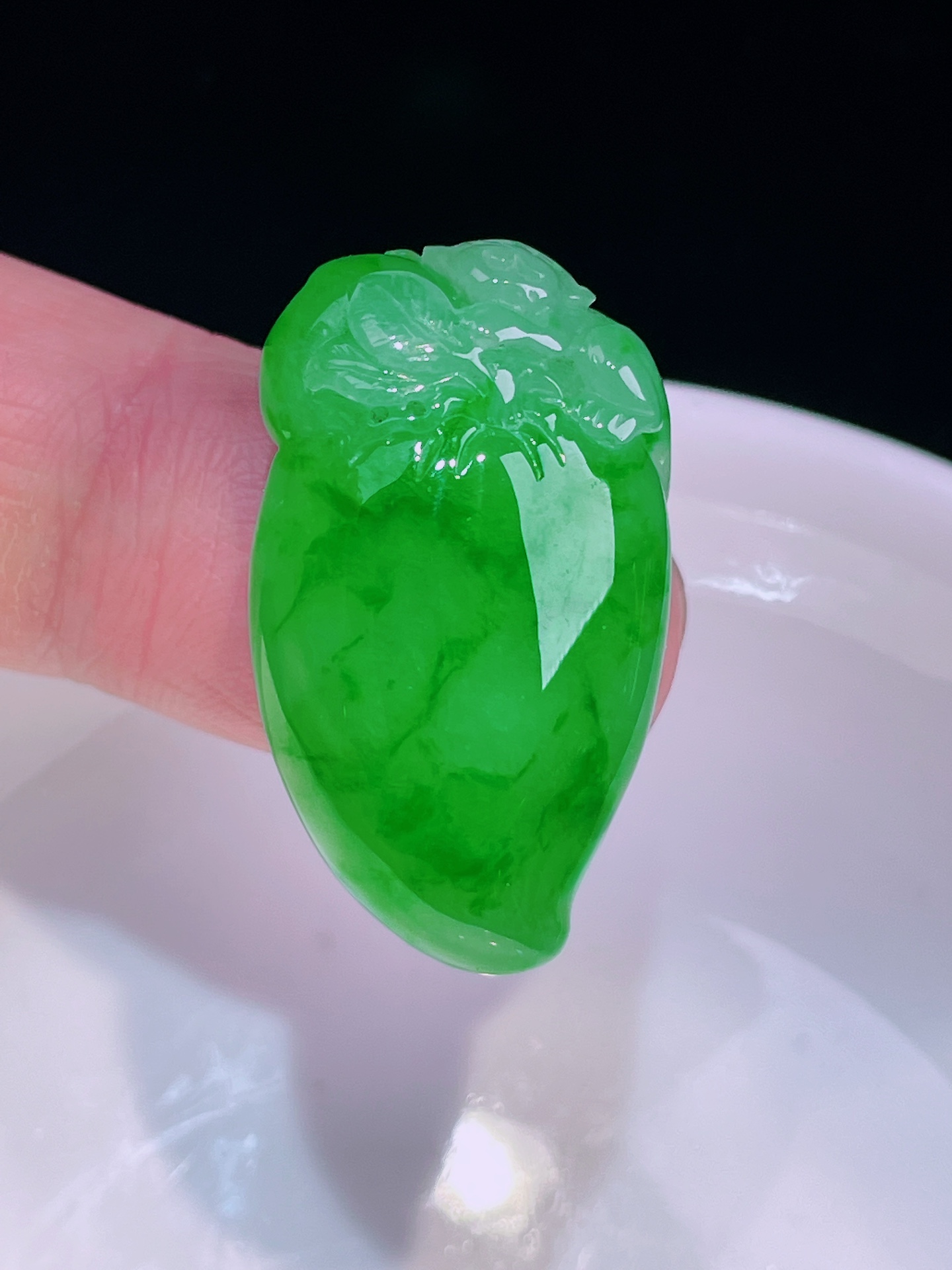 ️冰绿福瓜，老种起光，细底通透，尺寸：31.3/18/11.6mm0417