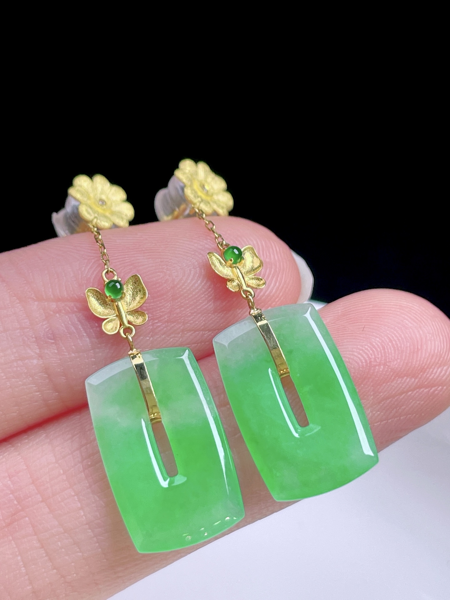 ️ 缅绿耳坠，色泽浓郁，种老水润：36，裸石：15.7/9.8/1.7，超值