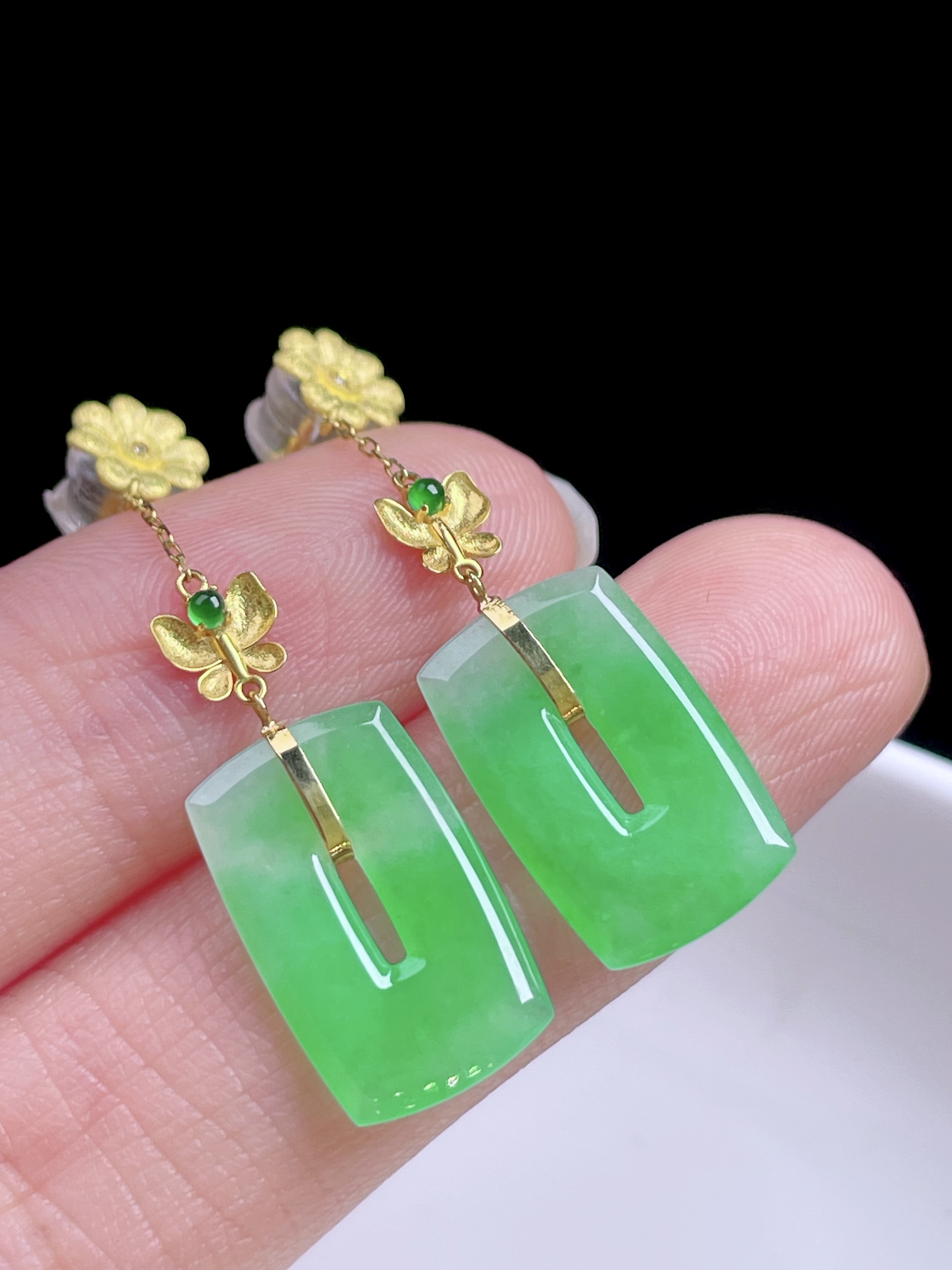 ️ 缅绿耳坠，色泽浓郁，种老水润：36，裸石：15.7/9.8/1.7，超值