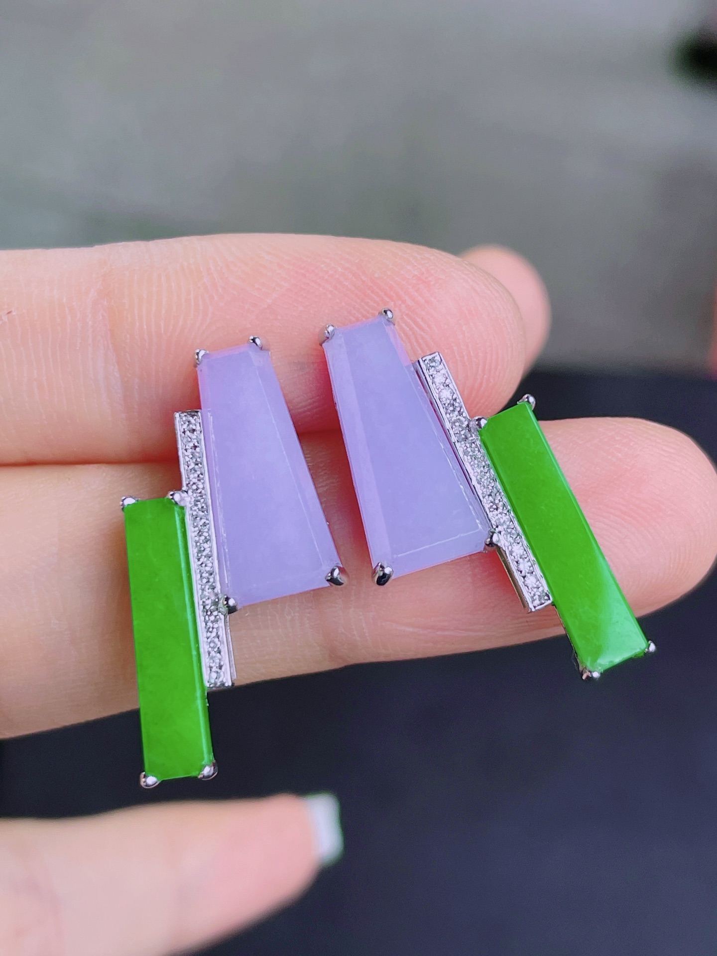 ️高冰绿紫牌耳钉 晶莹剔透，新颖时尚，无裂，11-7-3