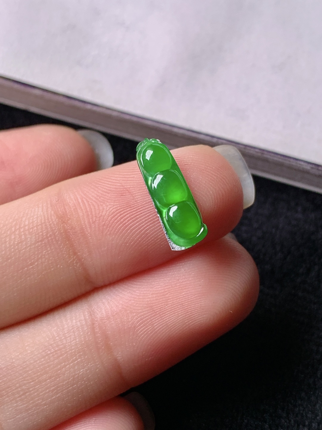 ️冰绿福豆，色泽浓艳，0417尺寸13.6*4.5*2.3