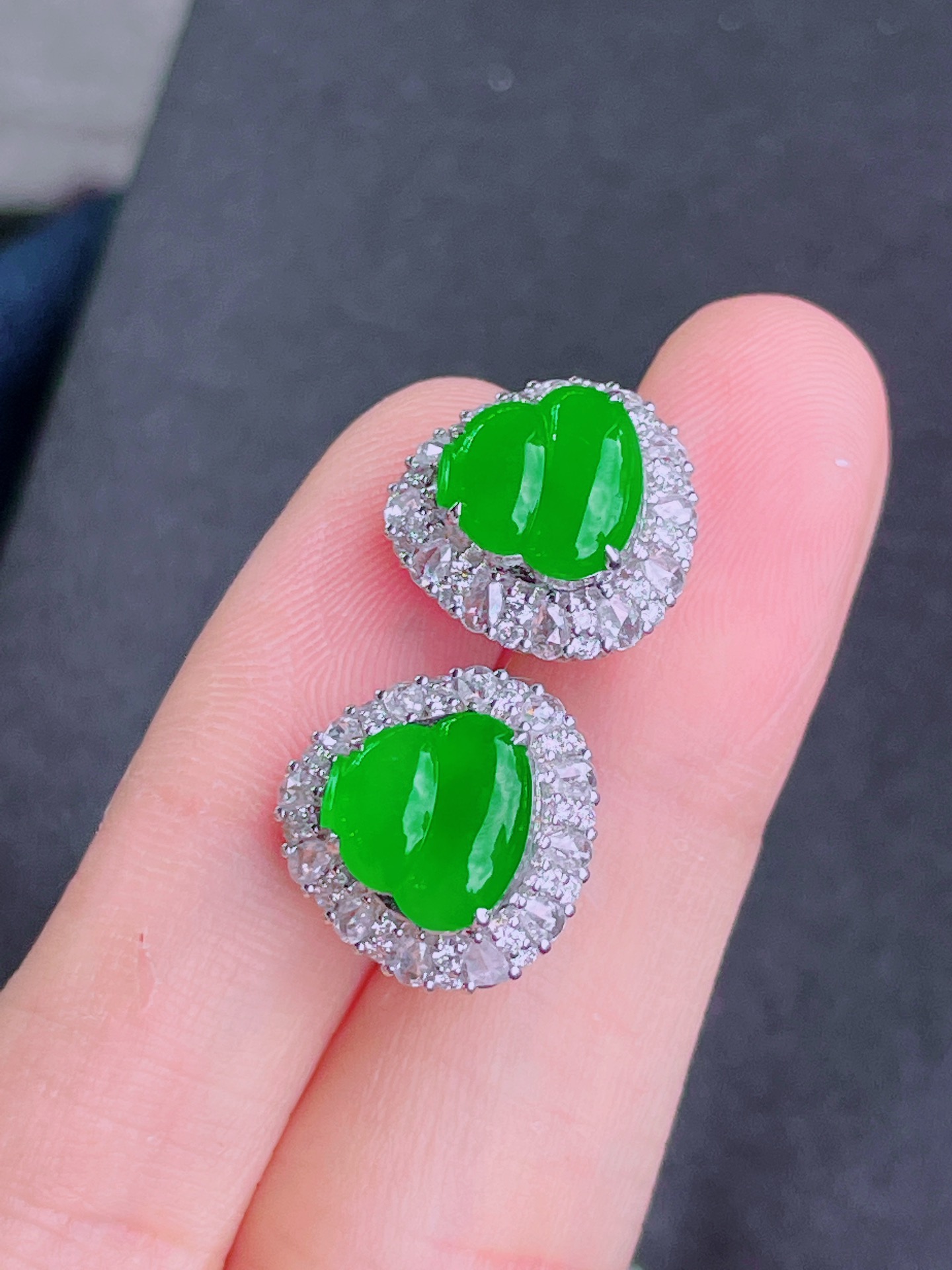 ️超值，高冰绿葫芦耳钉 晶莹剔透，新颖时尚，无裂，9-5-3