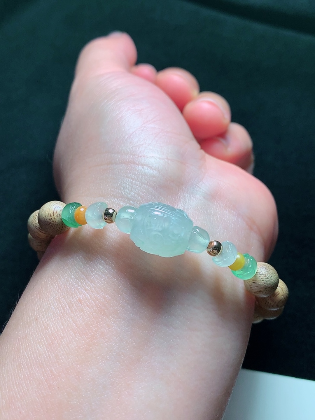 ️冰种雕花路路通手串，种老水头好，又冰又润，漂亮大气，尺寸：12.7/11.6mm8粒，ss