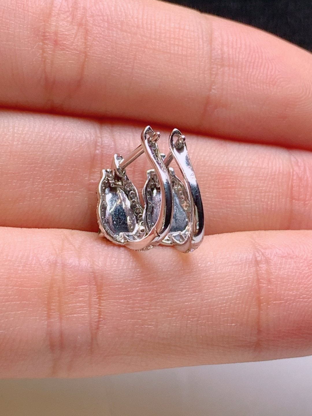 ️ 冰阳绿葫芦耳扣，无裂色阳，裸石7.5-4.9-2.3，ss