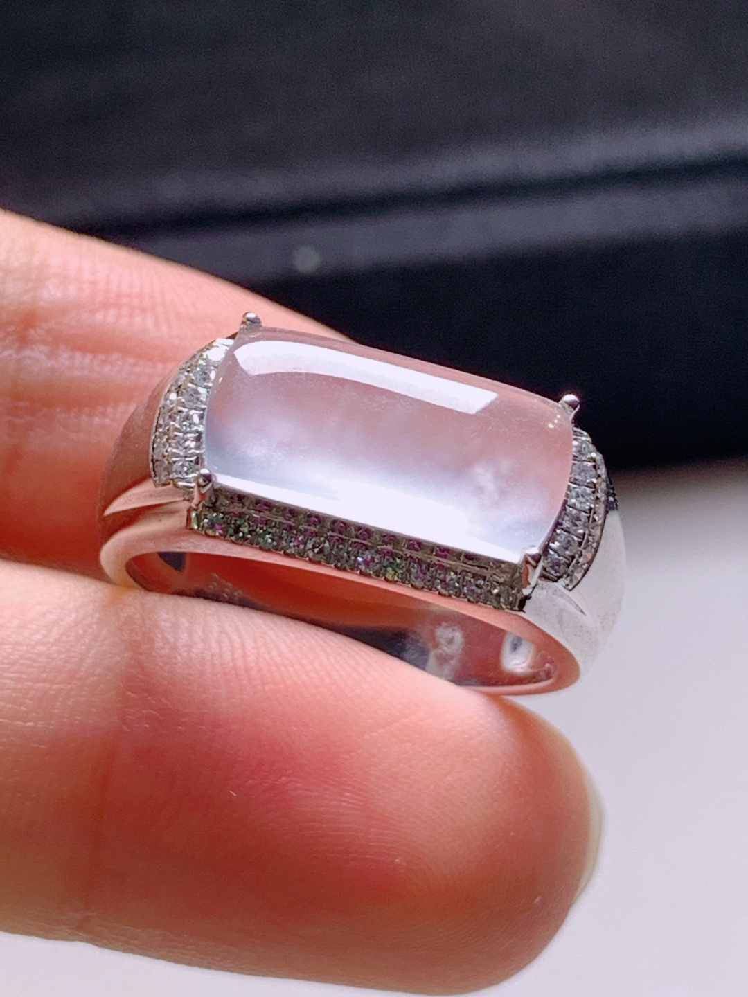 ️ 冰种马鞍形戒指，无裂通透起光，裸石13.7-6.5-3.2，圈口17