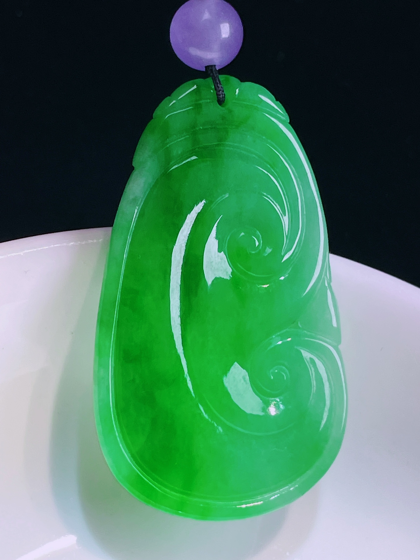 ️辣绿如意，老种起光，细底通透，尺寸：38.5/22.7/4.7mm0417