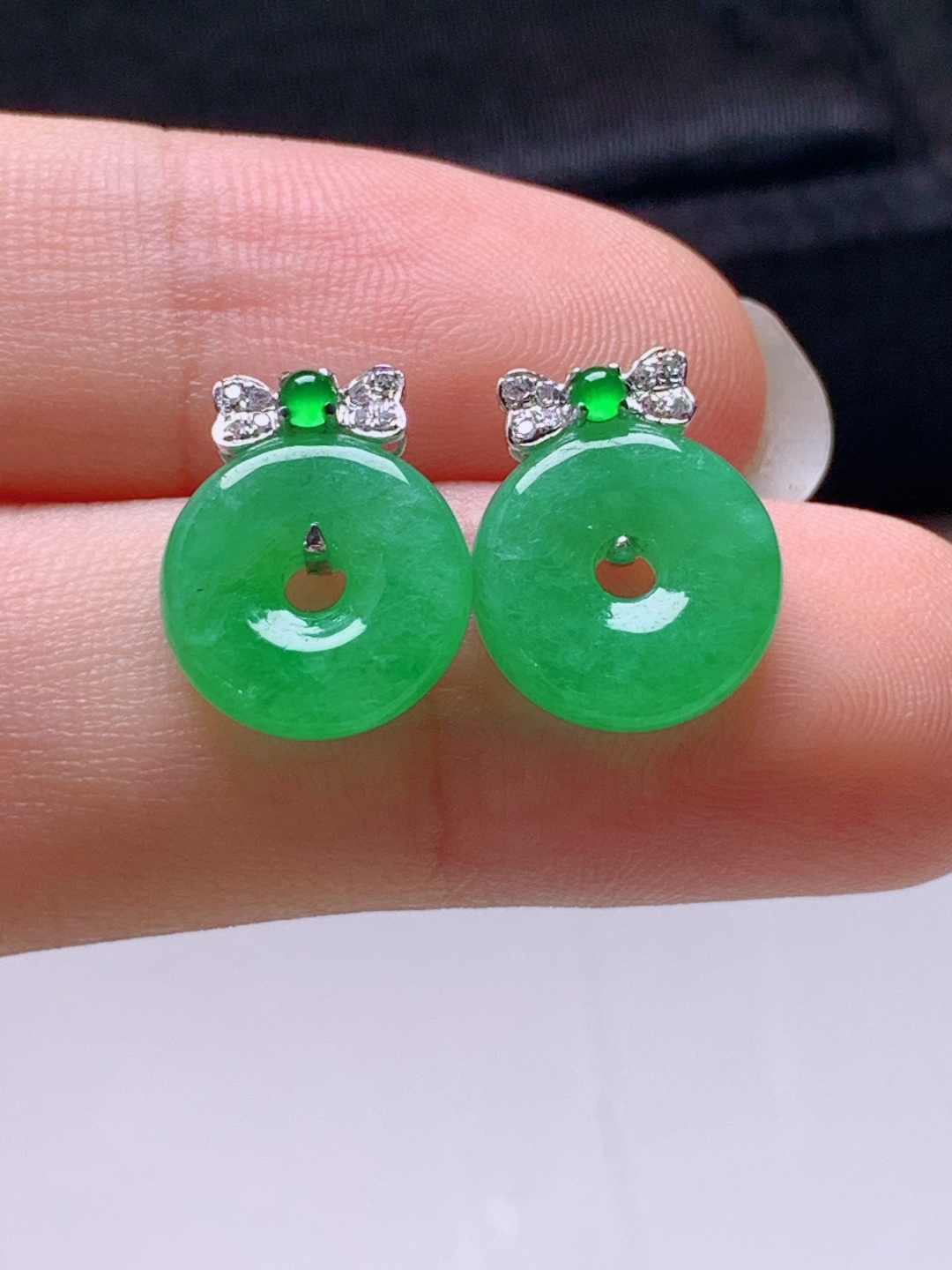 ️ 冰阳绿甜甜圈耳钉，无裂色阳，裸石10.5-3.6，ss50182a
