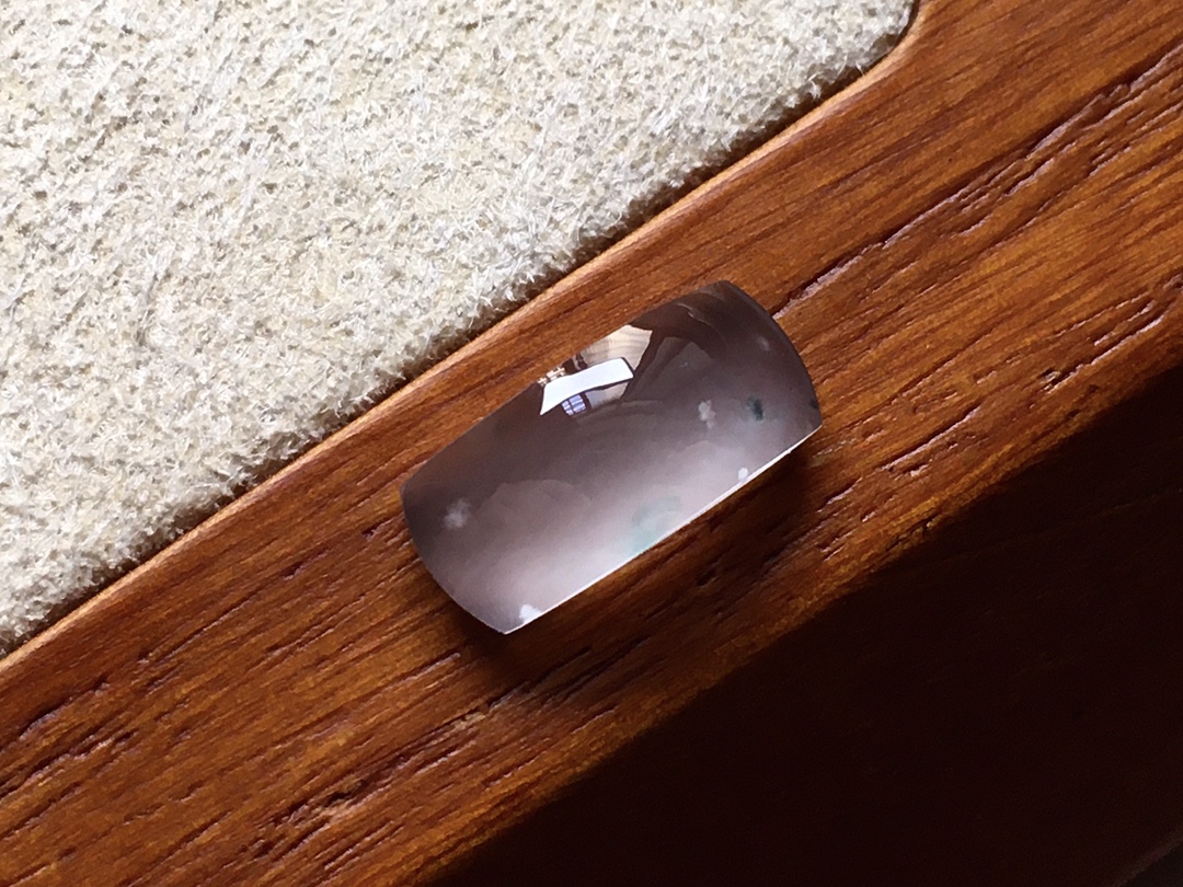 ️ 玻璃种木那飘花马鞍 底子干净，冰透感十足，无裂尺寸11.9*5.3*3.8 超值