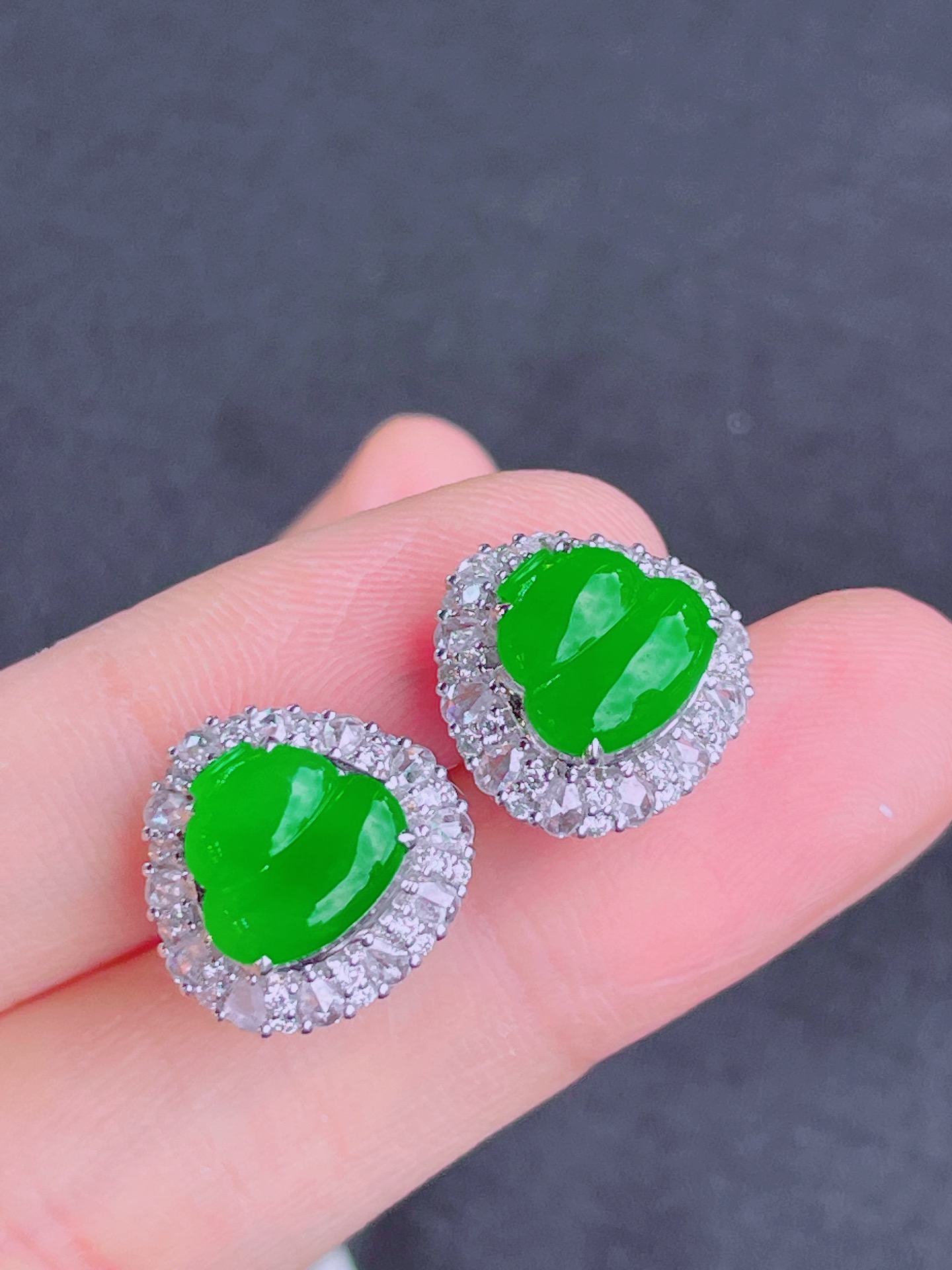 ️超值，高冰绿葫芦耳钉 晶莹剔透，新颖时尚，无裂，9-5-3