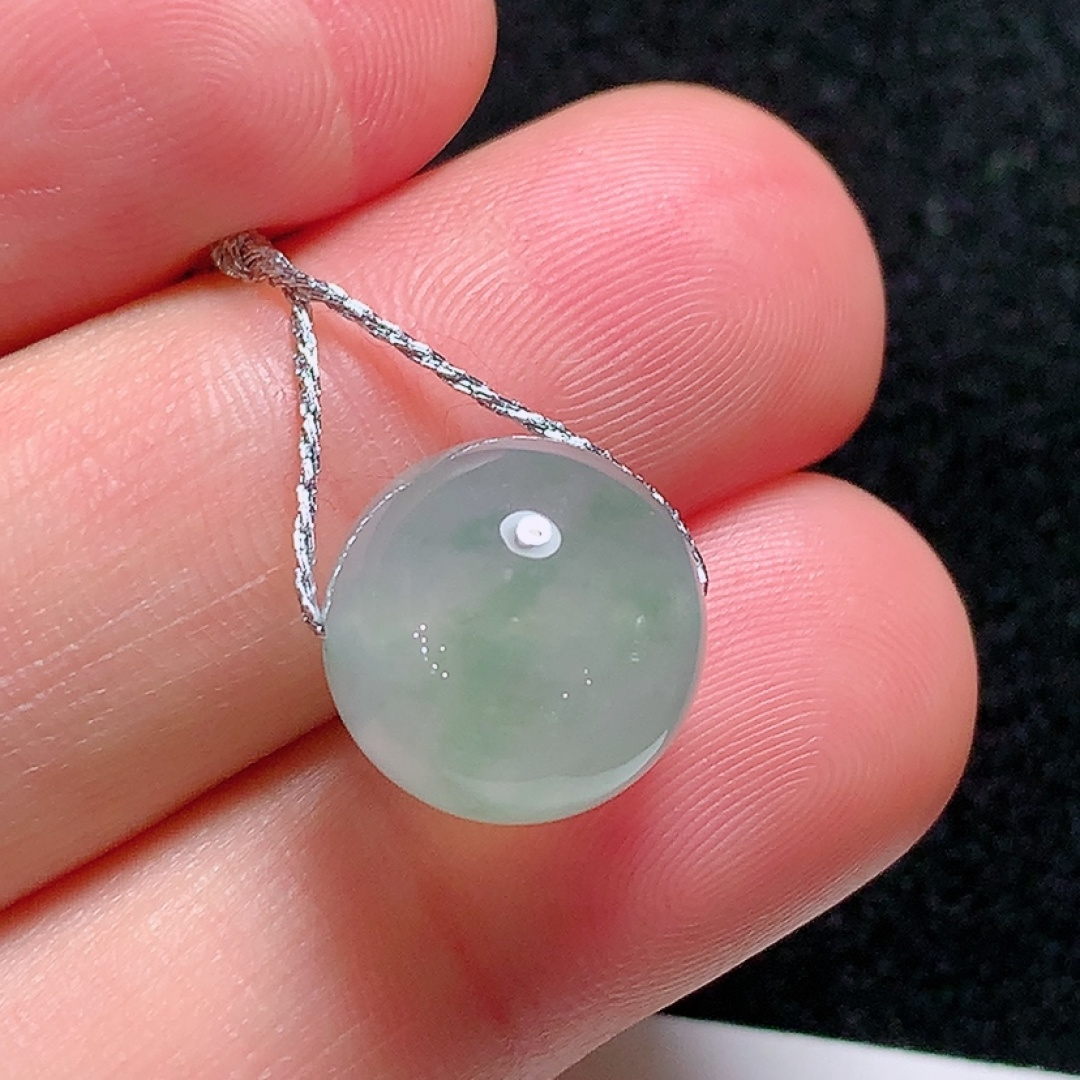 ️冰种飘花圆珠，种老水头好，又冰又润，饱满无裂，尺寸：12mm，ss50182a