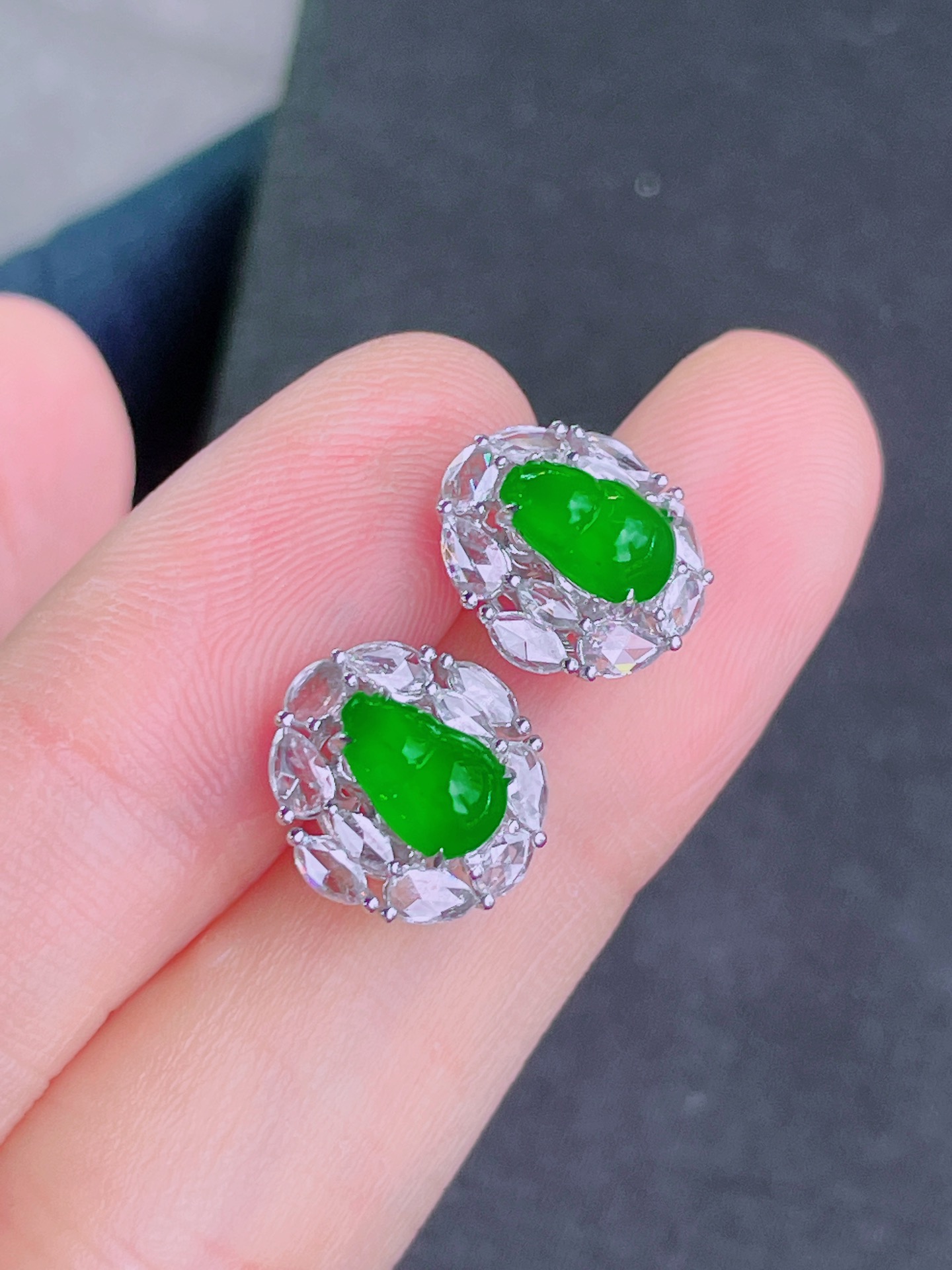 ️超值，高冰绿葫芦耳钉 晶莹剔透，新颖时尚，无裂，8-5.5-3