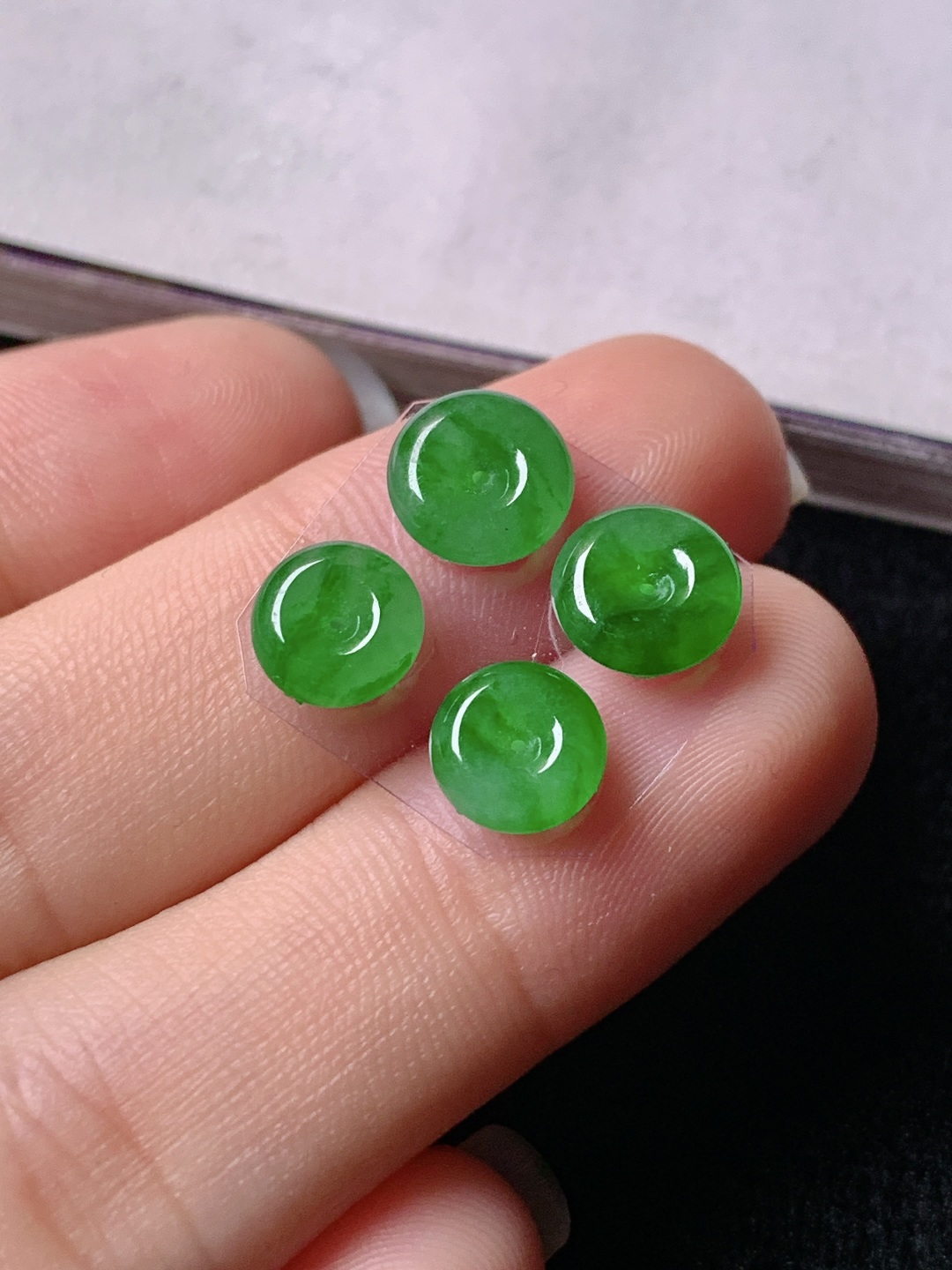 ️冰绿扣子一手，色泽浓艳，0417尺寸7.7*2.7/6.9*2.7