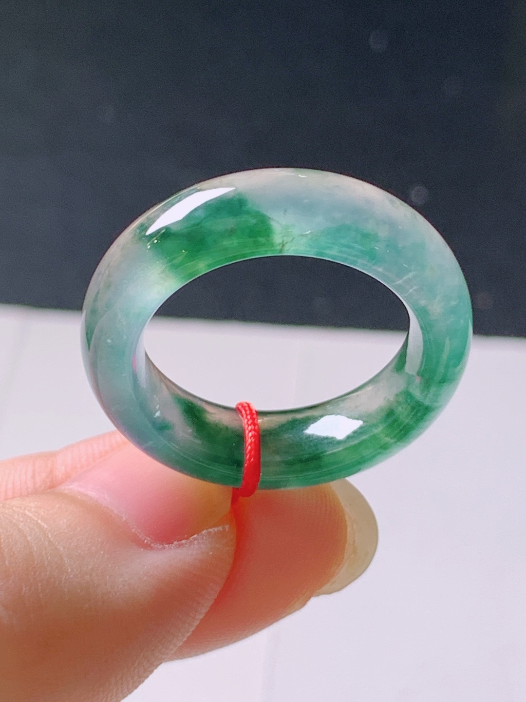 ️ 冰种飘花指环，冰透水润，飘花灵动，无裂，裸石24.9-6.3-4.1，圈口14