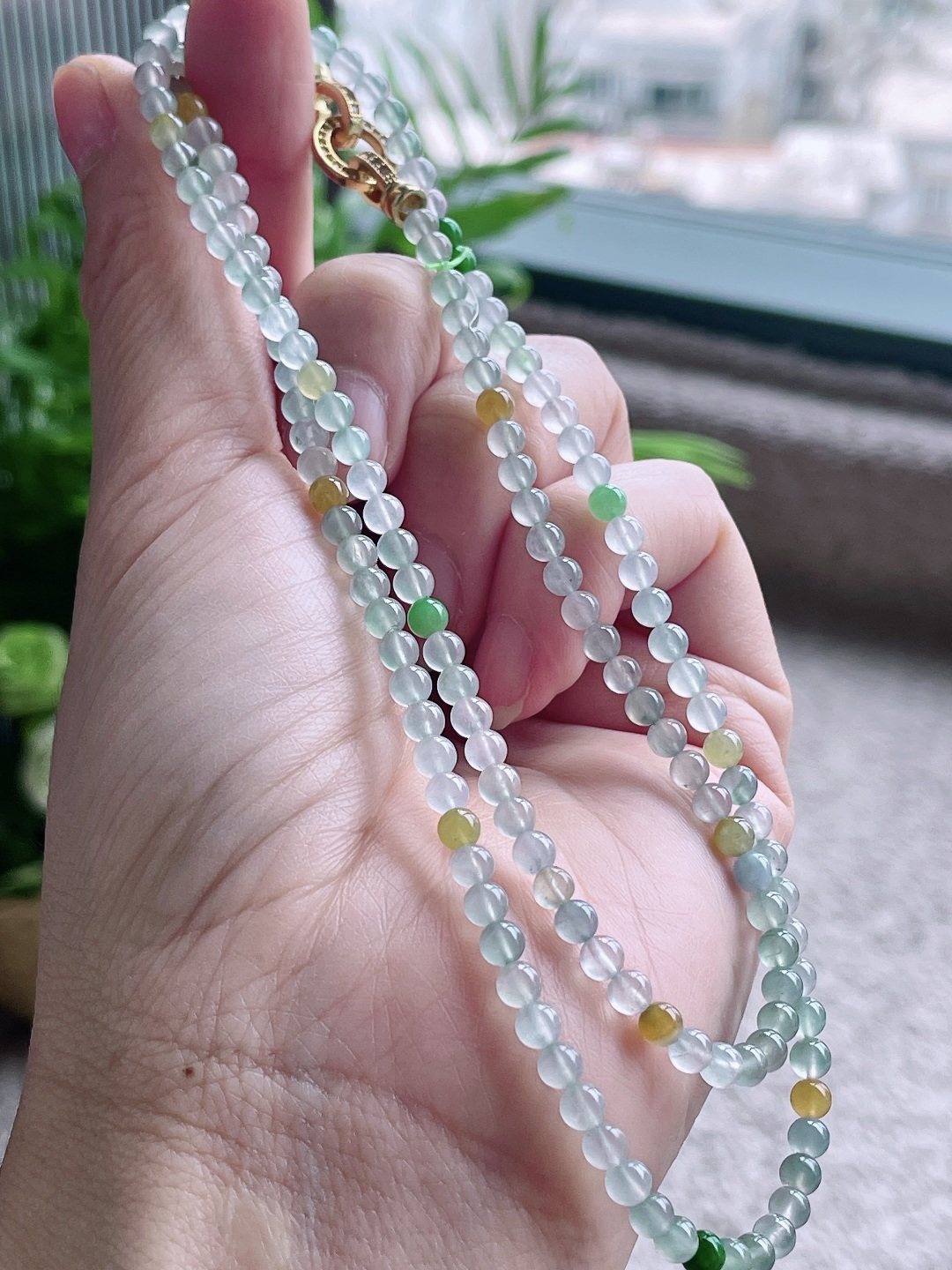 【珠子】冰多宝珠链圆珠珠子珠链【说明】缅甸 性比高  【尺寸】4mm，31cm【重量】17.2克