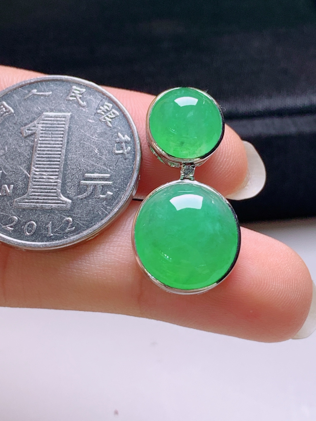 ️ 冰阳绿旦面吊坠，无裂色阳饱满，裸石14.3-13.6-6.227.6-7.3