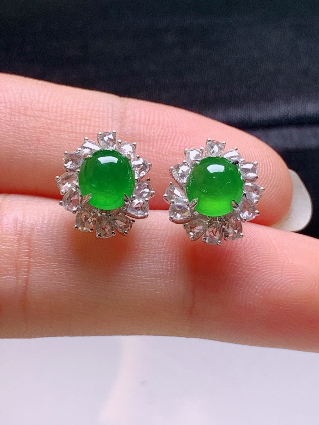 ️ 冰阳绿旦面耳钉，无裂色阳莹润，裸石6.9-6.3-4.1
