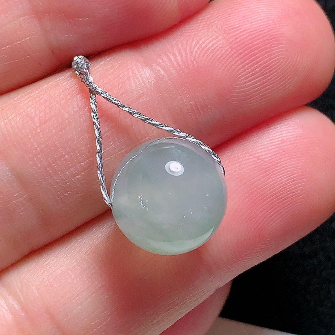 ️冰种飘花圆珠，种老水头好，又冰又润，饱满无裂，尺寸：12mm，ss50182a