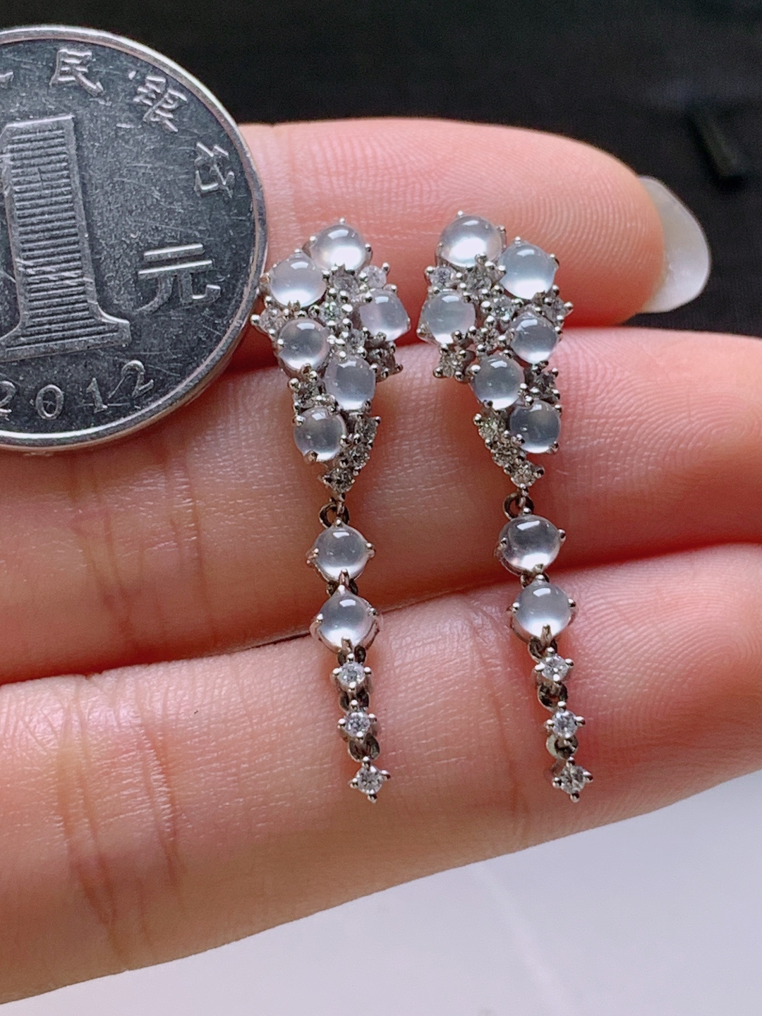 ️ 冰旦面设计款耳坠，冰透起光，无裂