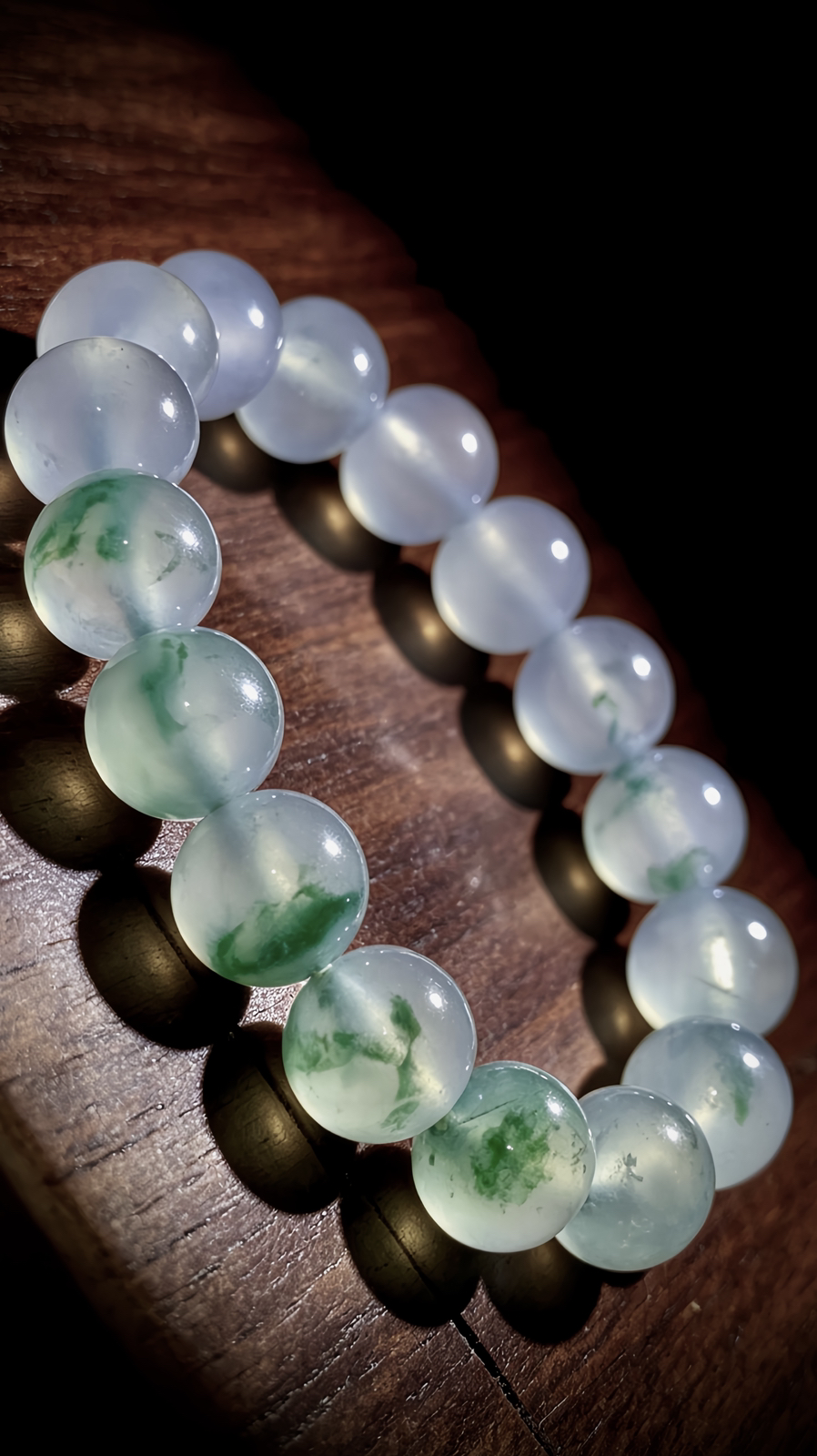 高品质飘花珠子手串手链，
直径13mm，16粒，58.85g，