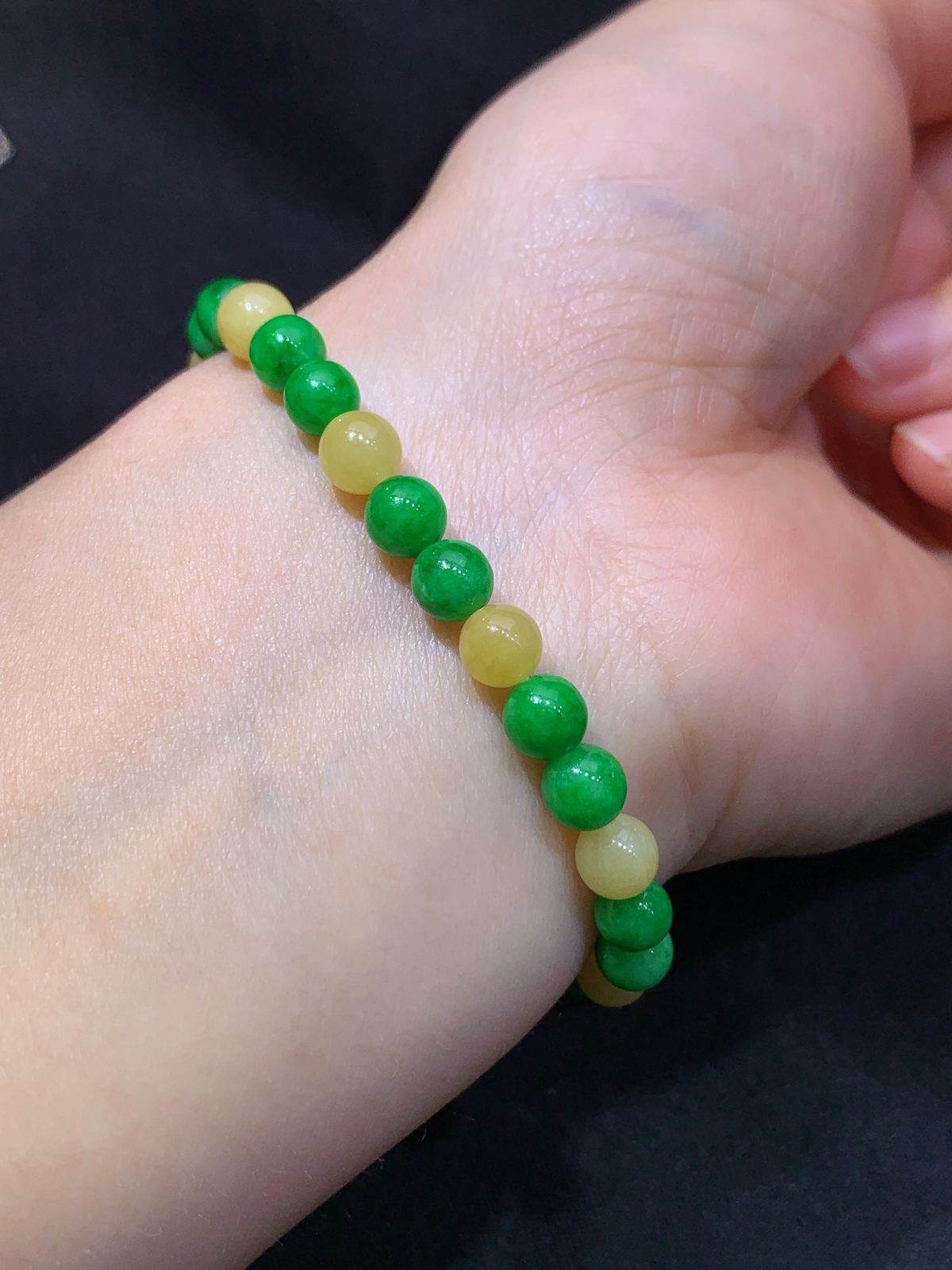 黄阳绿圆珠手串，手链，冰润鲜艳，玉质细腻，种水足，Xc 尺寸5.7
