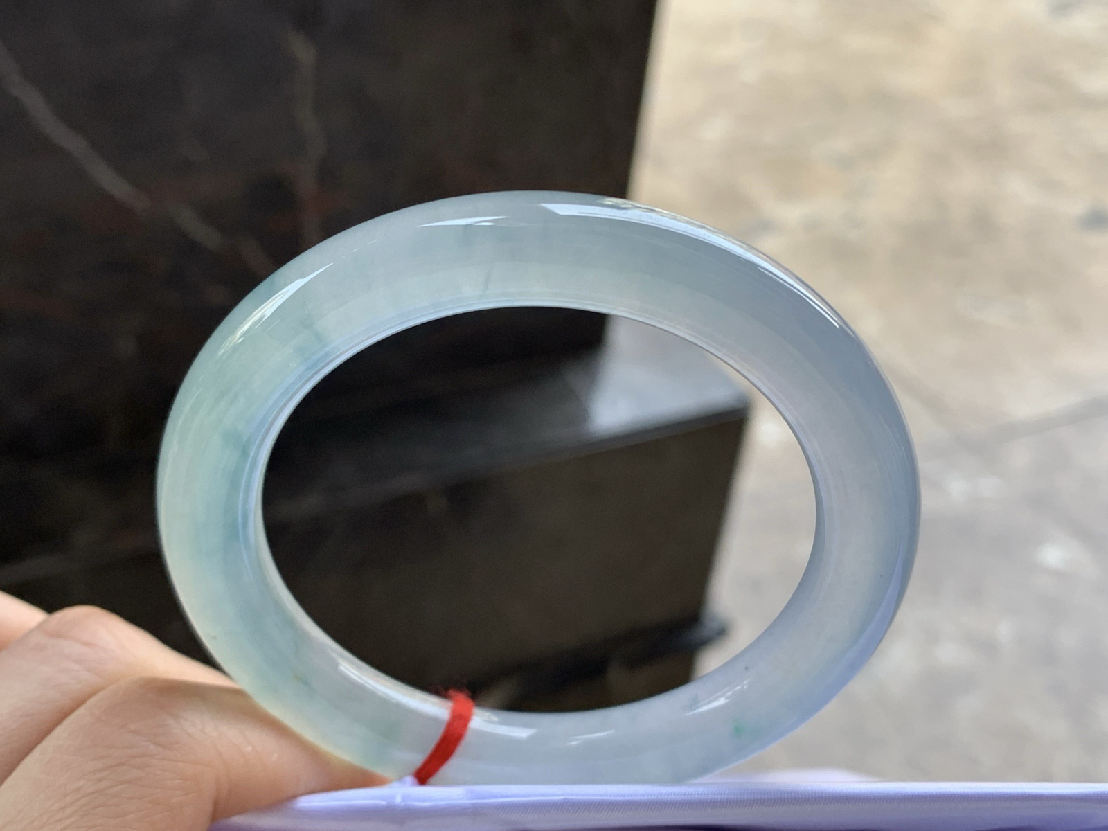 57-10

冰蓝水圆条手镯^_^清透