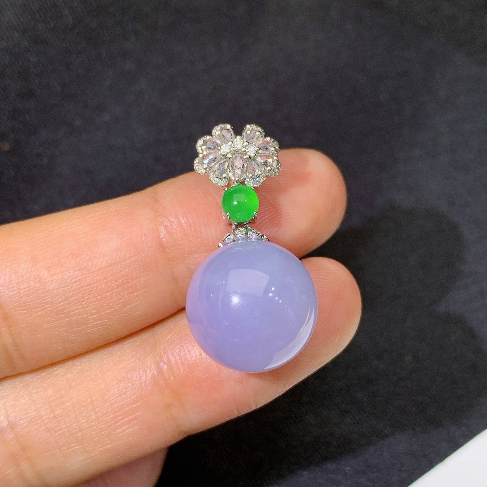 紫罗兰圆珠吊坠，18k金镶嵌，温润细腻，颜色鲜艳，Cj  尺寸26.9*13.4