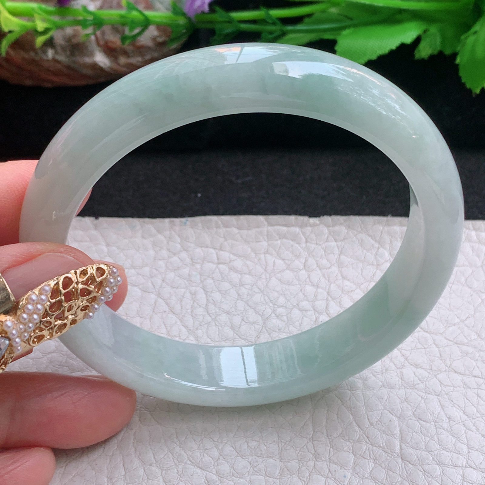 nc大圈口61.8*13.3*8平安镯 天然缅甸翡翠a货手镯浅绿水润正圈玉镯子