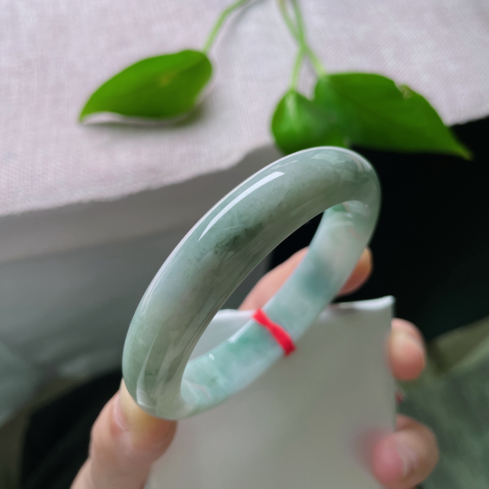 55.1/12.9/7.9飘色正圈，水润细腻，晕染意境感，一点皮纹..