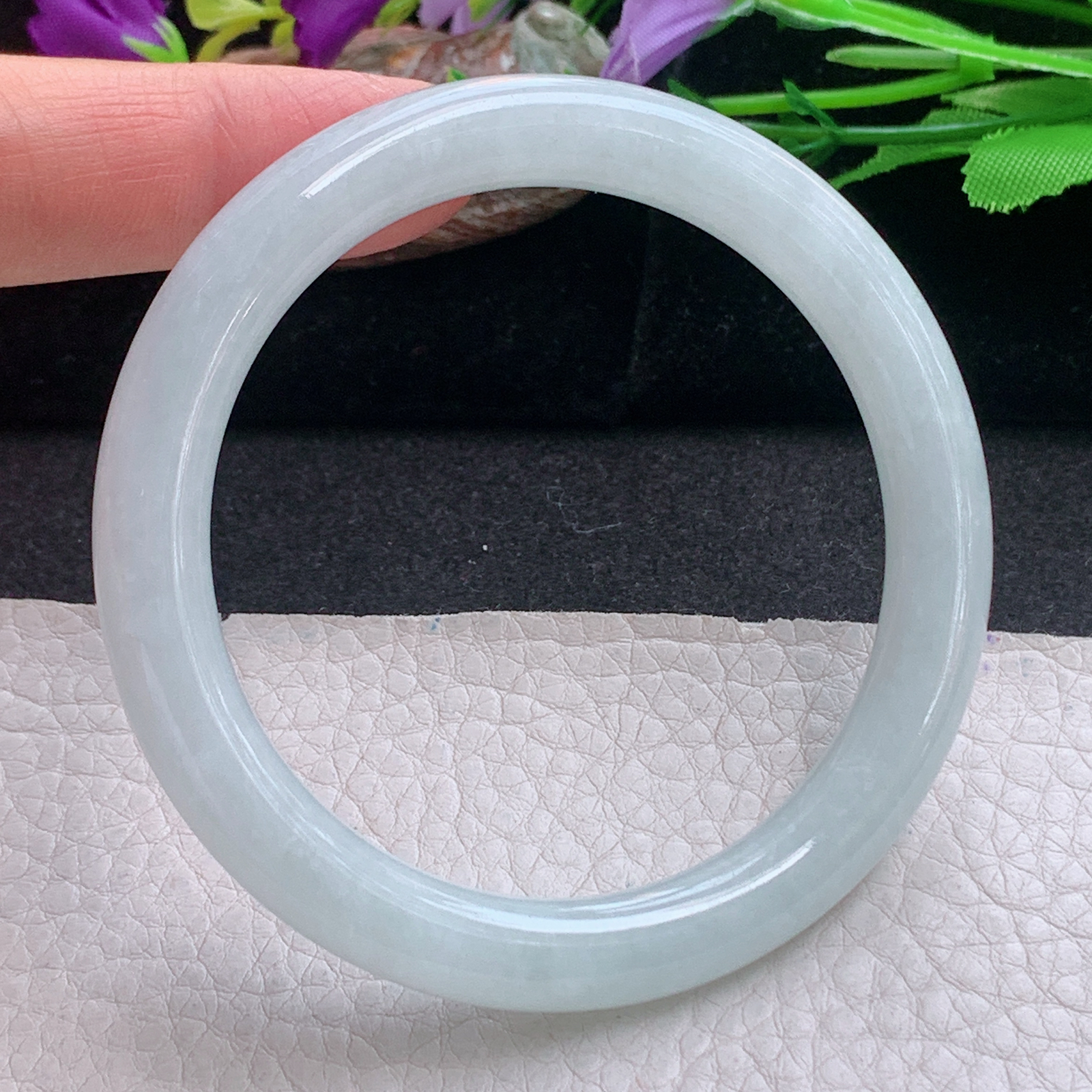 ee实拍57.5*8*8.6美人镯 天然缅甸翡翠a货手镯白月光秀气圆条玉镯子