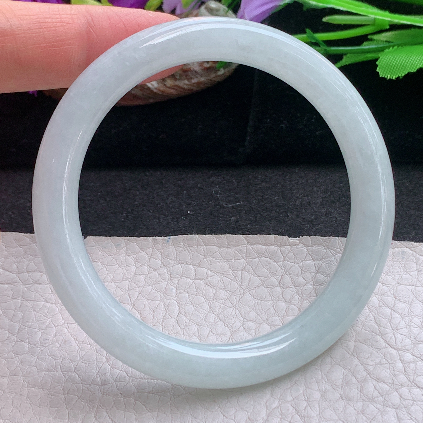 ee实拍57.5*8*8.6美人镯 天然缅甸翡翠a货手镯白月光秀气圆条玉镯子