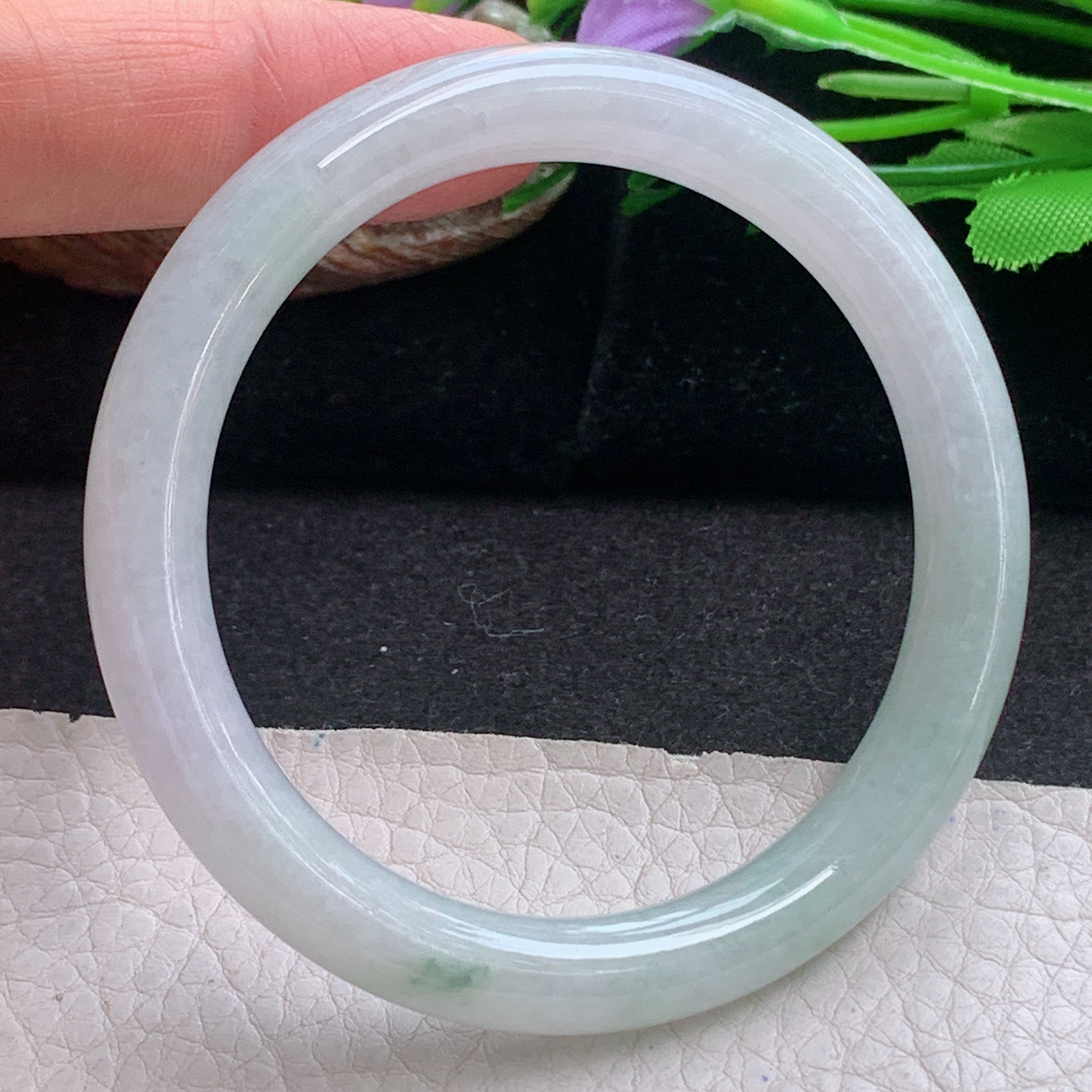 n实拍54.5*8.2美人镯 天然缅甸翡翠a货手镯飘花水润圆条玉镯子