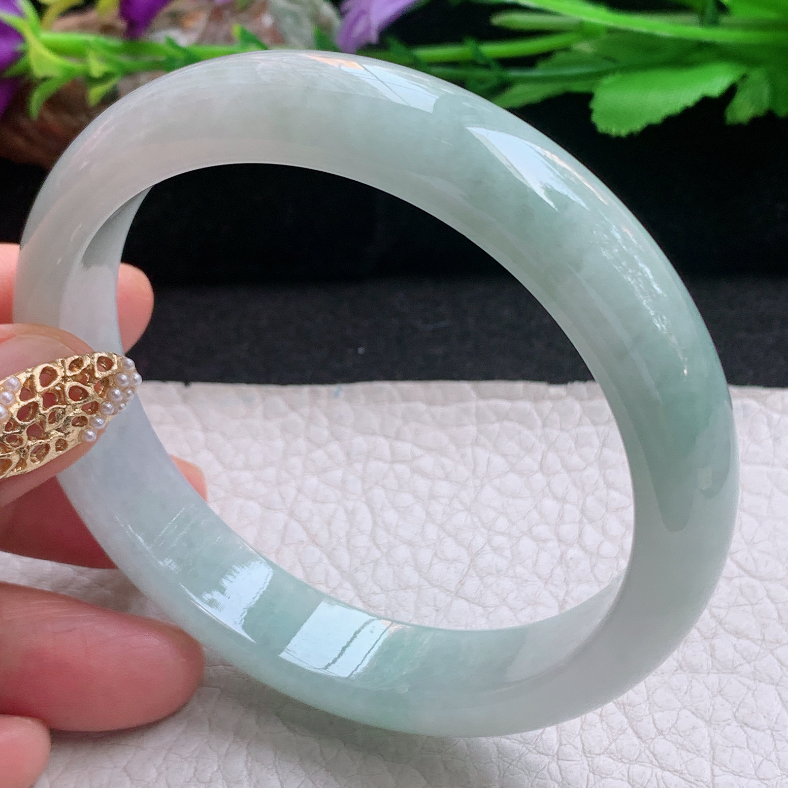 nc大圈口61.8*13.3*8平安镯 天然缅甸翡翠a货手镯浅绿水润正圈玉镯子