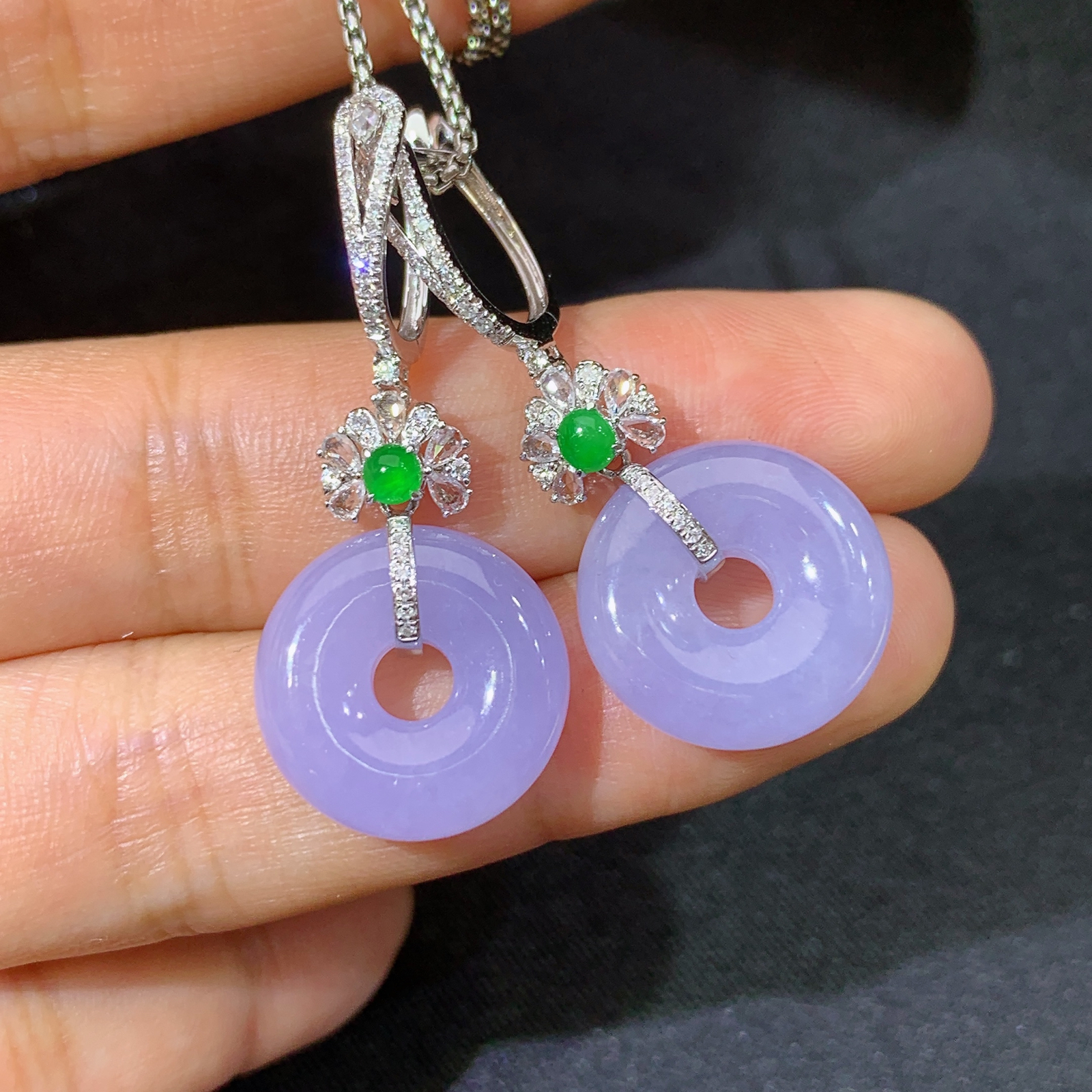 冰紫罗兰甜甜圈耳坠，18k金镶嵌，温润细腻，颜色鲜艳，Cj 尺寸15.4*5