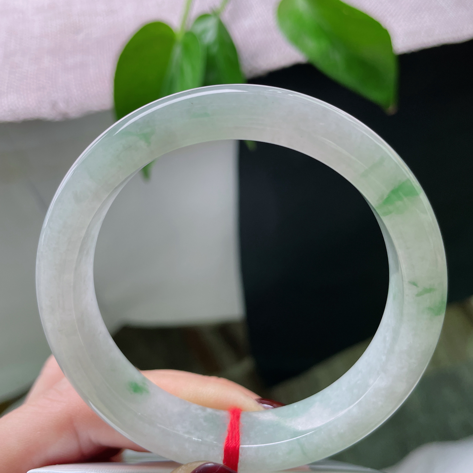 57/12.2/8.6，飘花正圈，质地清爽，种老，春水碧于天，青山藏云间..