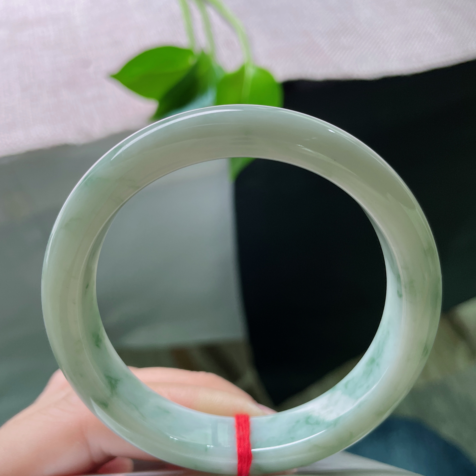 55.8/11.9/8.2飘花正圈，水润细腻，优雅大方，棉线..