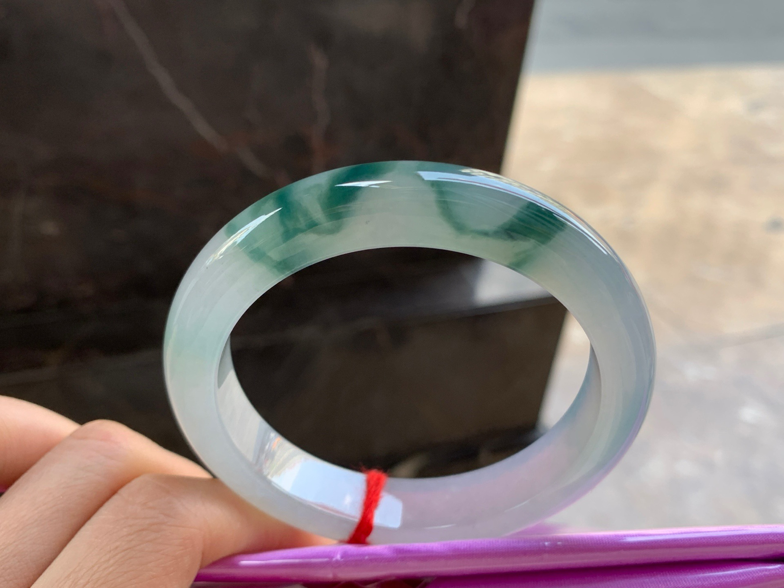 58.5-12.4-9.5

蓝花手镯^_^飘花灵韵