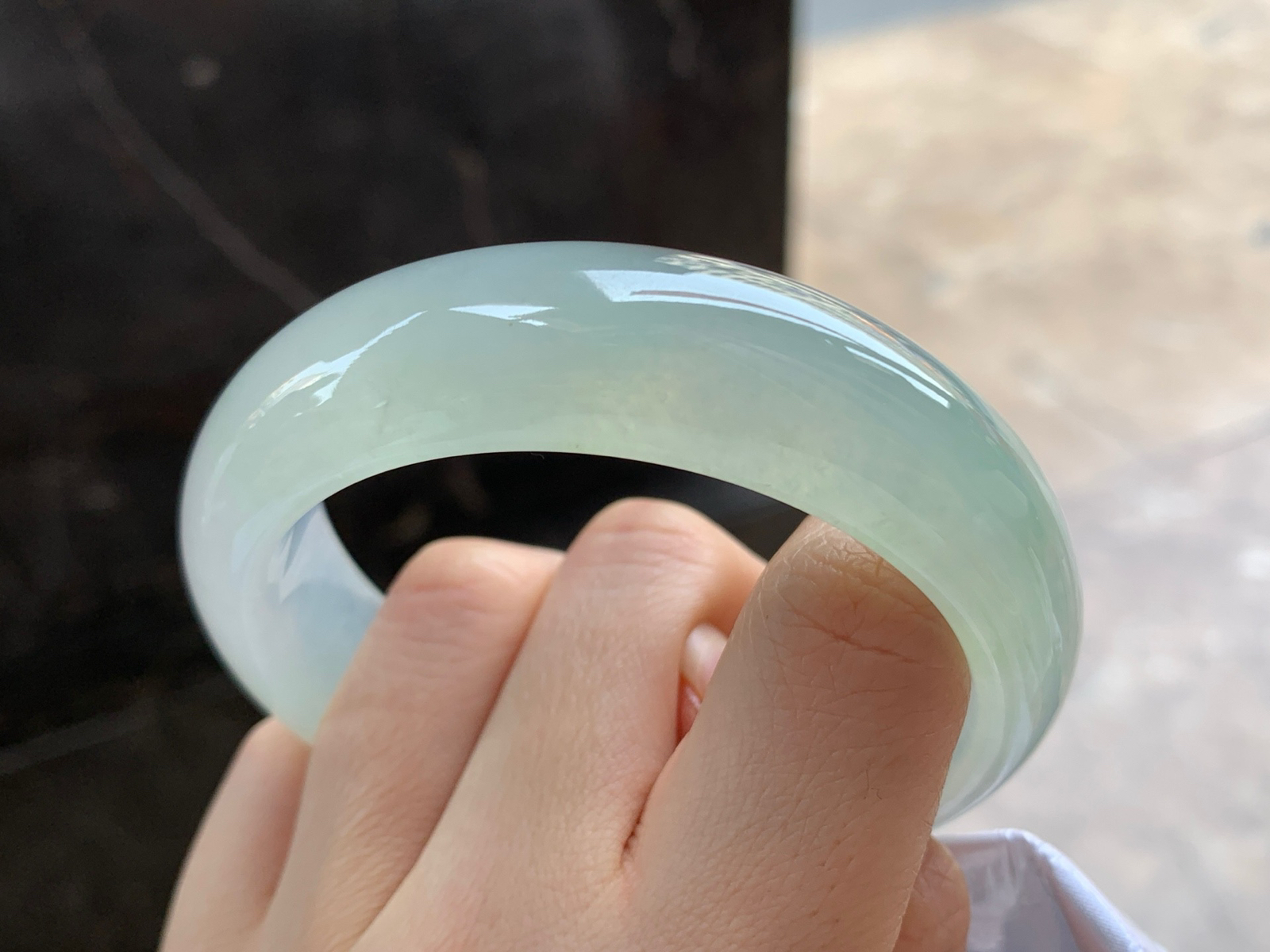 58-17.4-9

冰晴水宽版手镯^_^透亮