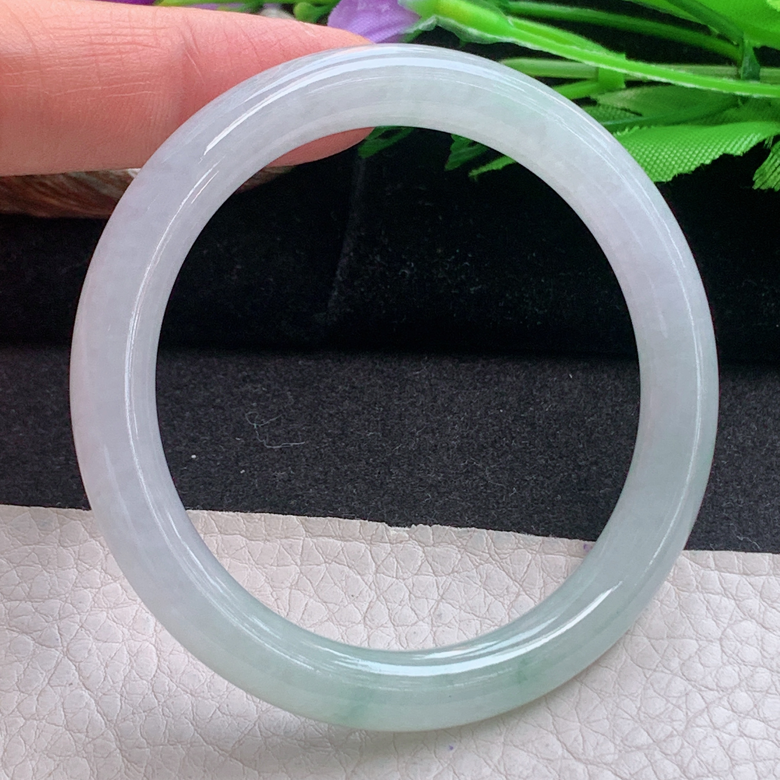 n实拍54.5*8.2美人镯 天然缅甸翡翠a货手镯飘花水润圆条玉镯子