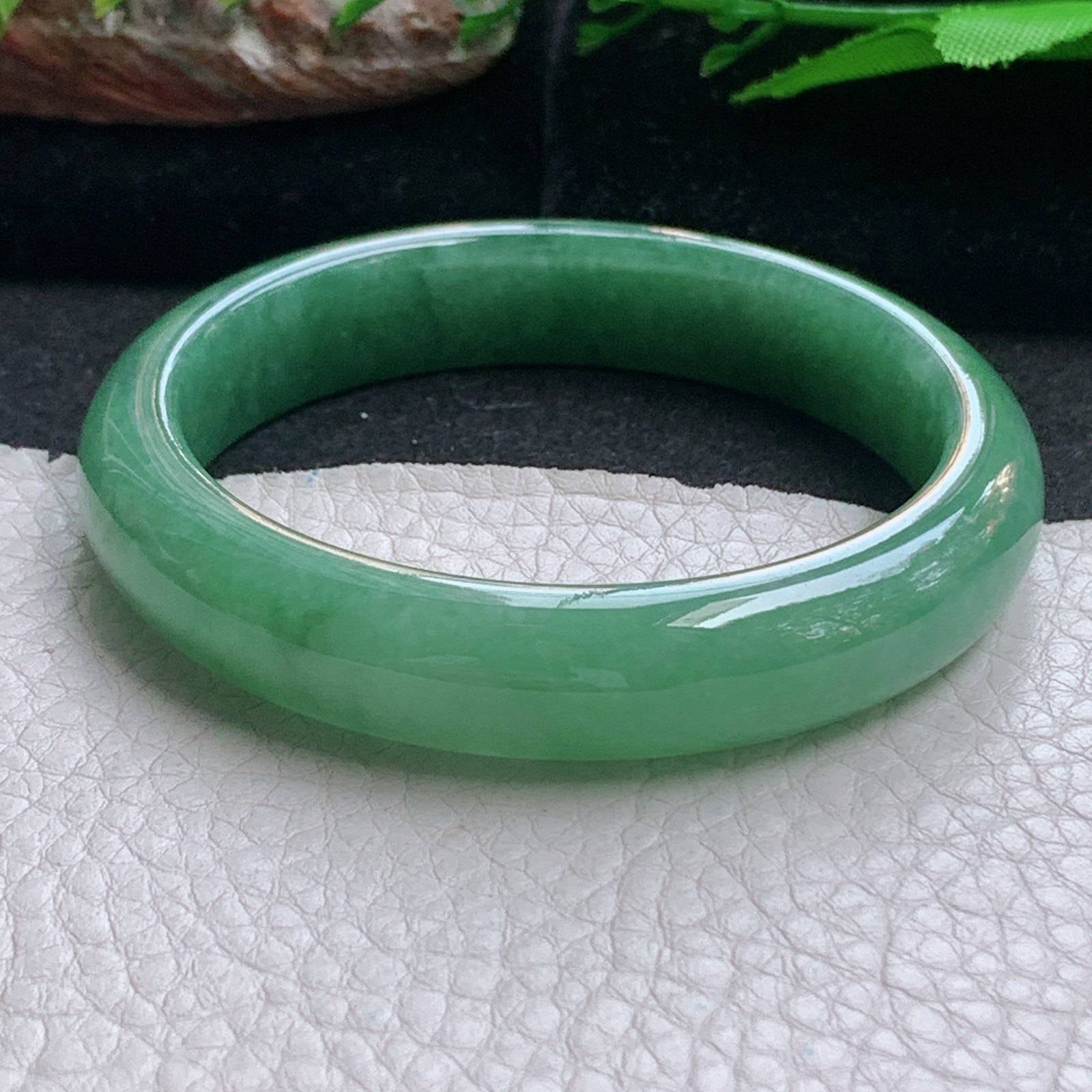 n实拍55*12*7.7平安镯 天然缅甸翡翠a货手镯满绿水润正圈玉镯子