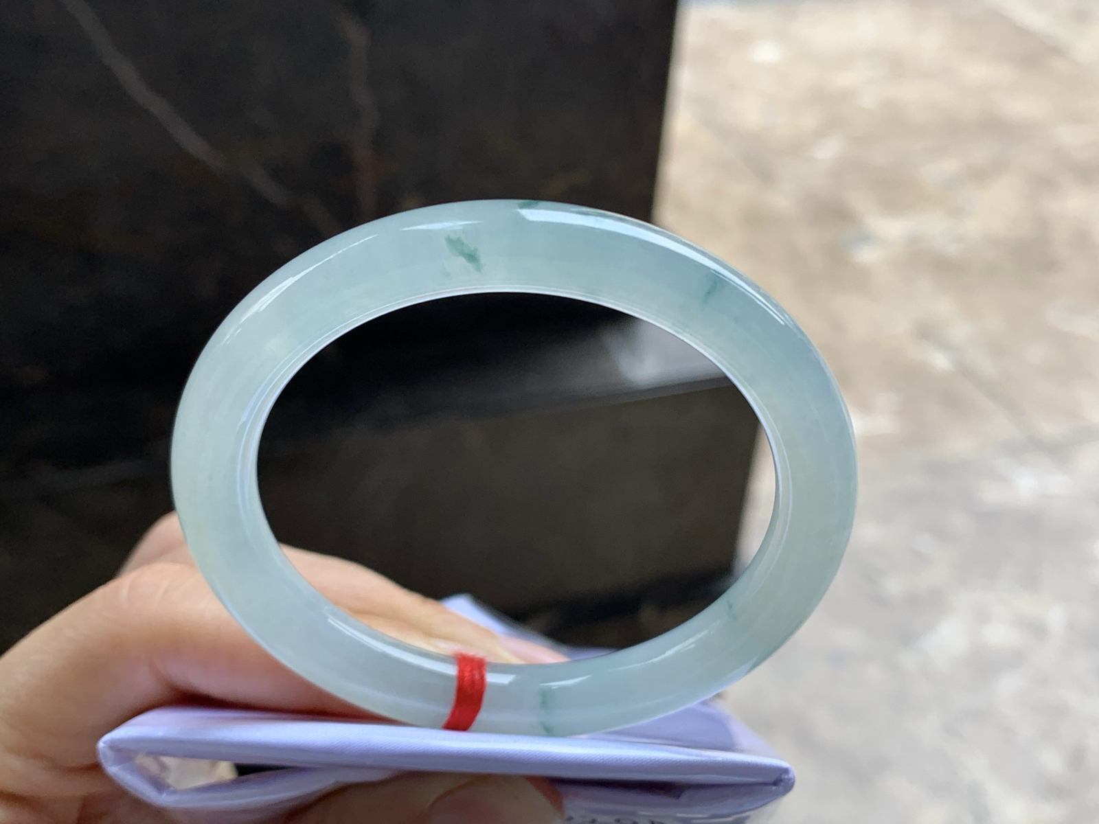 54.5-8.4

冰飘花圆条手镯^_^水润清新