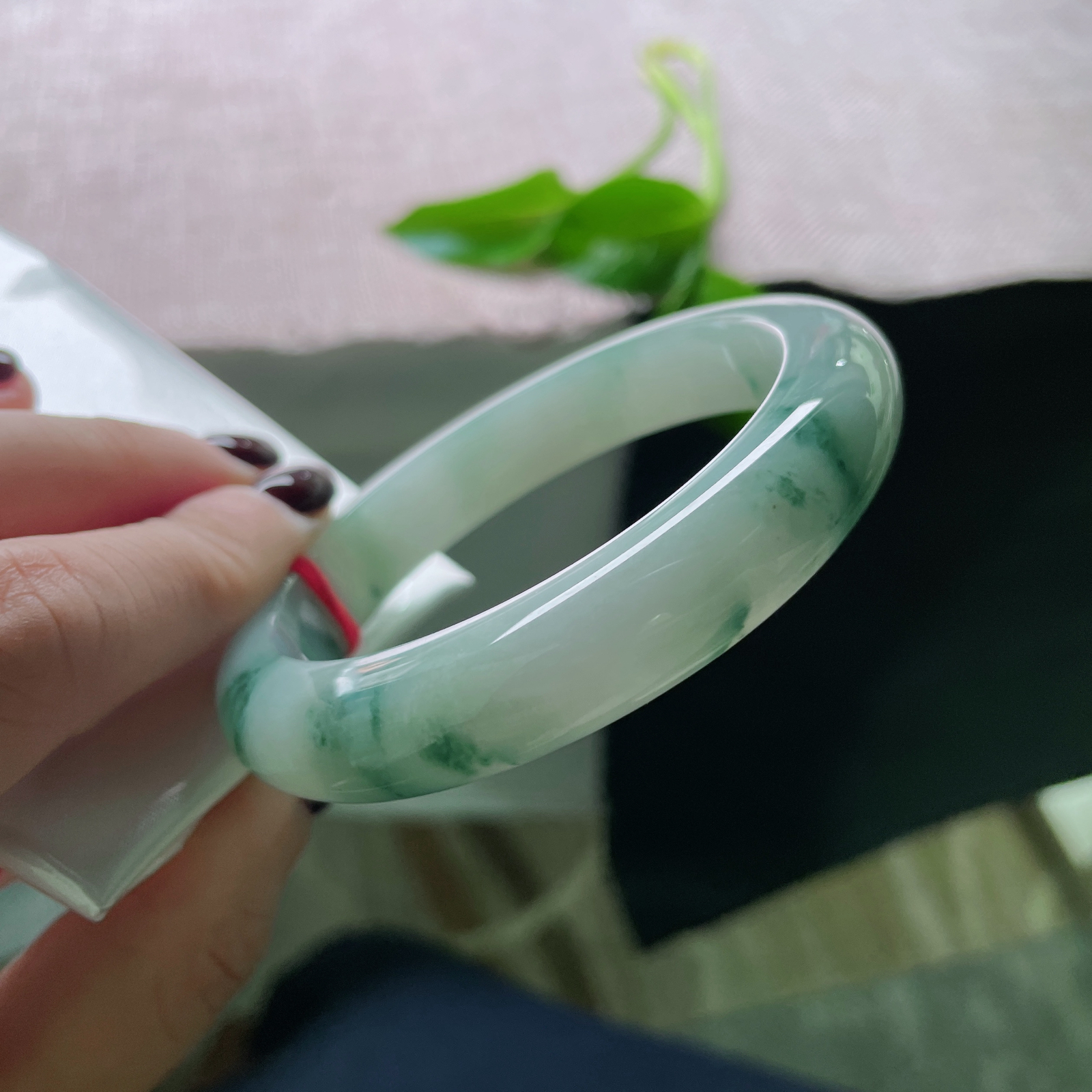 57.3/12/9，飘花正圈，水润，细腻，人面不知何处去，桃花依旧笑春风..